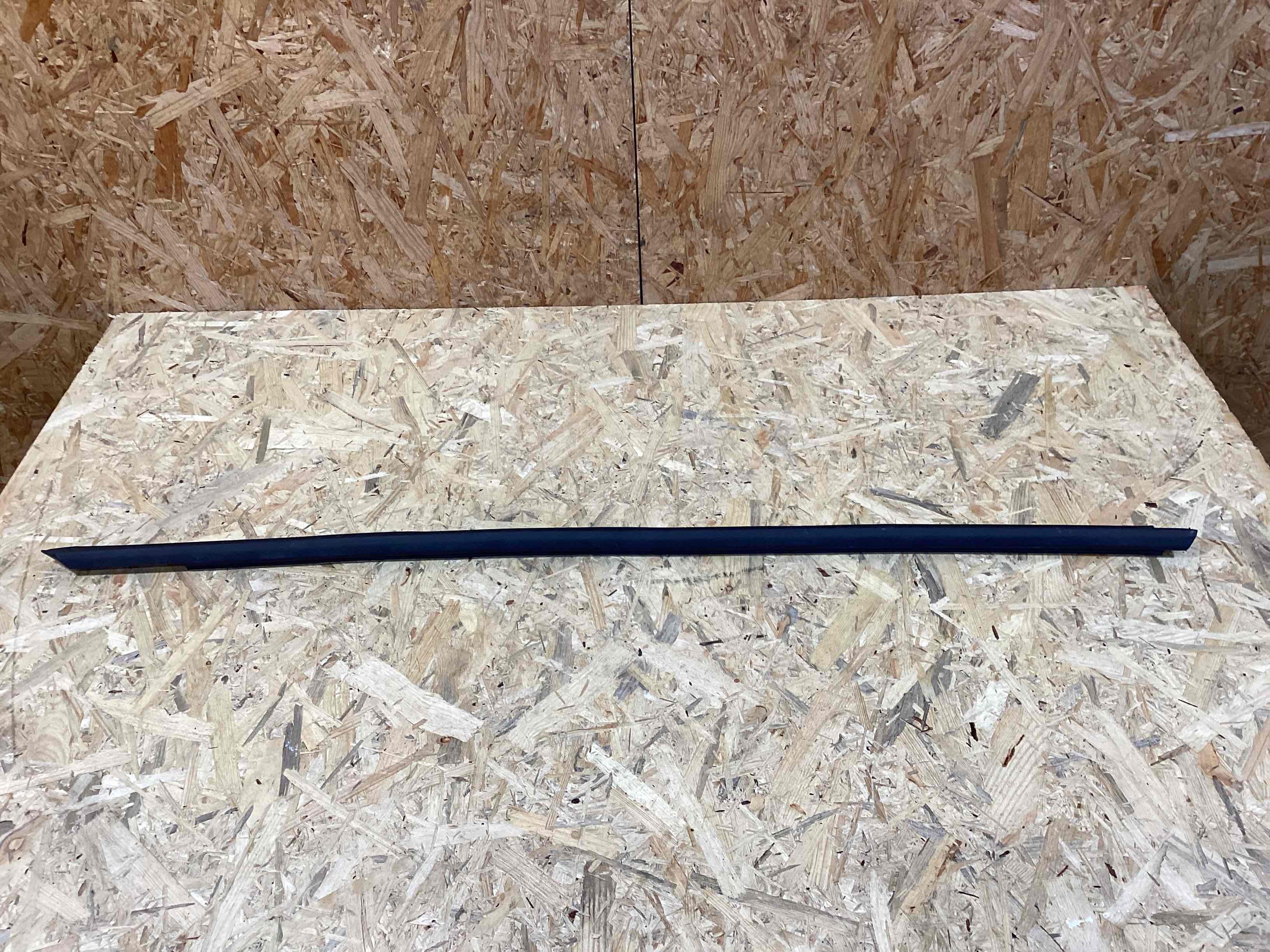 Молдинг двери передней правой Porsche 911 080426-136