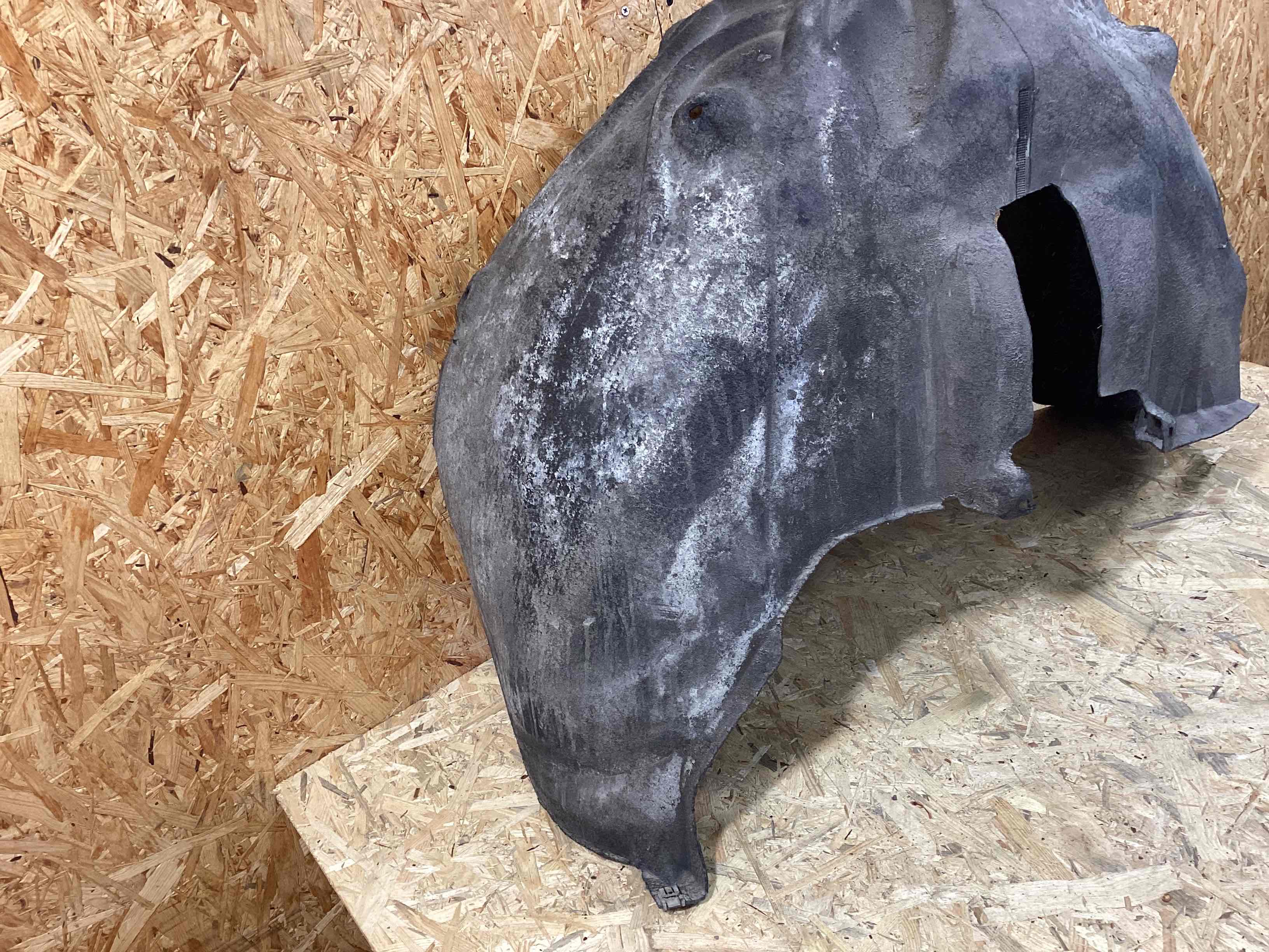 Защита арок задняя правая (подкрылок) Porsche Macan 080426-139