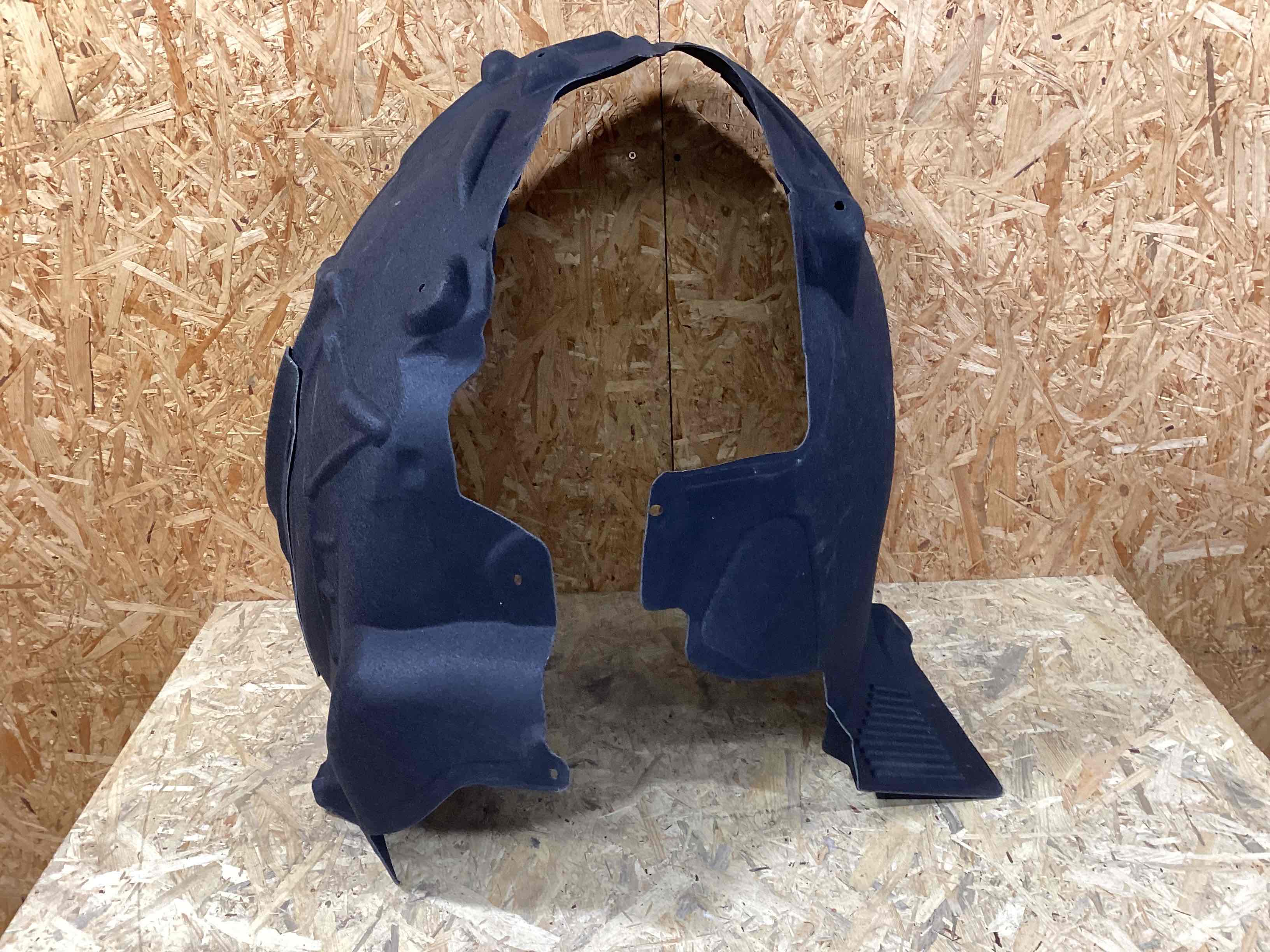 Защита арок передняя правая (подкрылок) Porsche Macan 080426-143