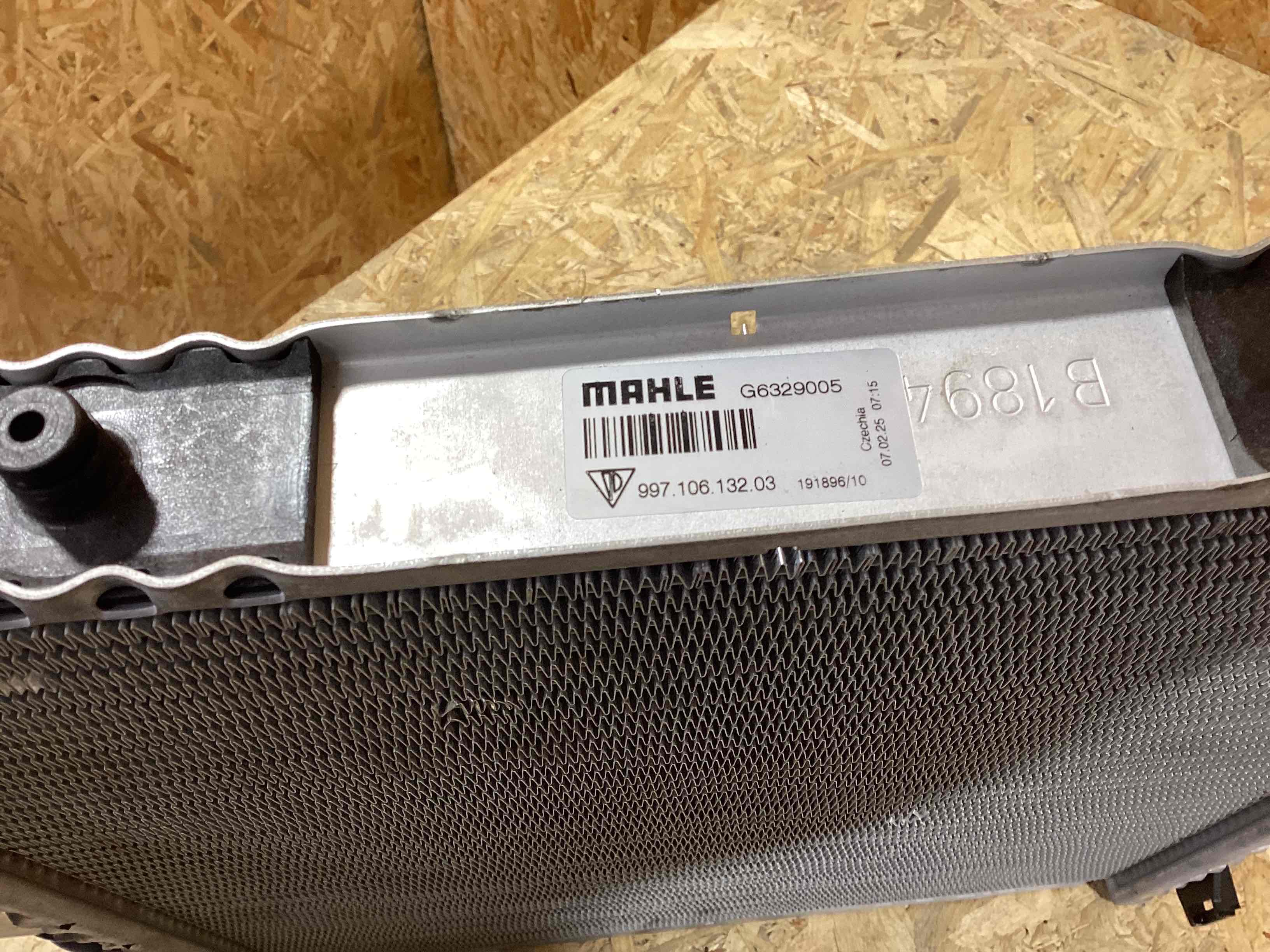 Радиатор (основной) Porsche 911 080426-145