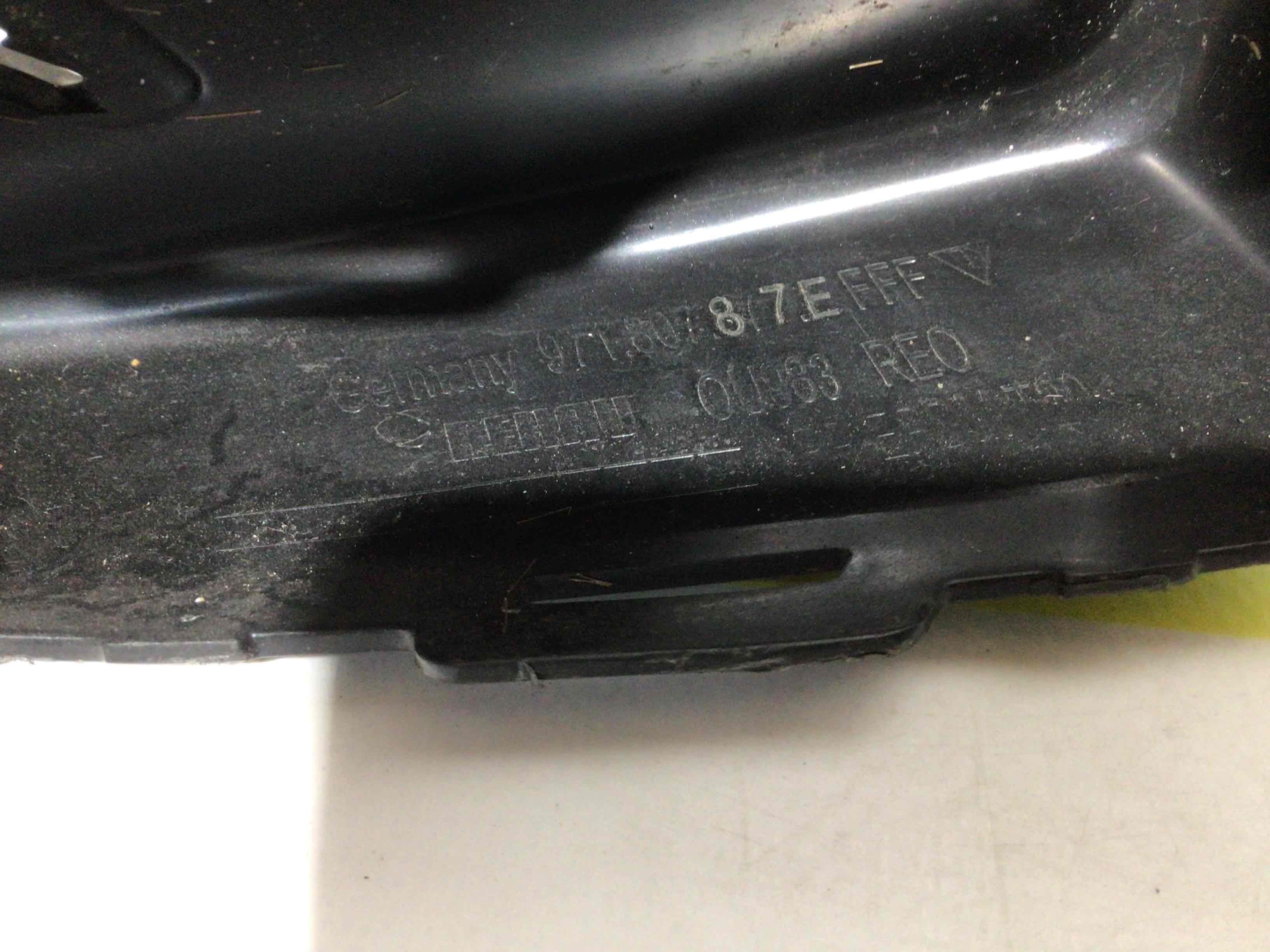 Заглушка, вставка (решетка) в бампер Porsche Panamera 080526-021
