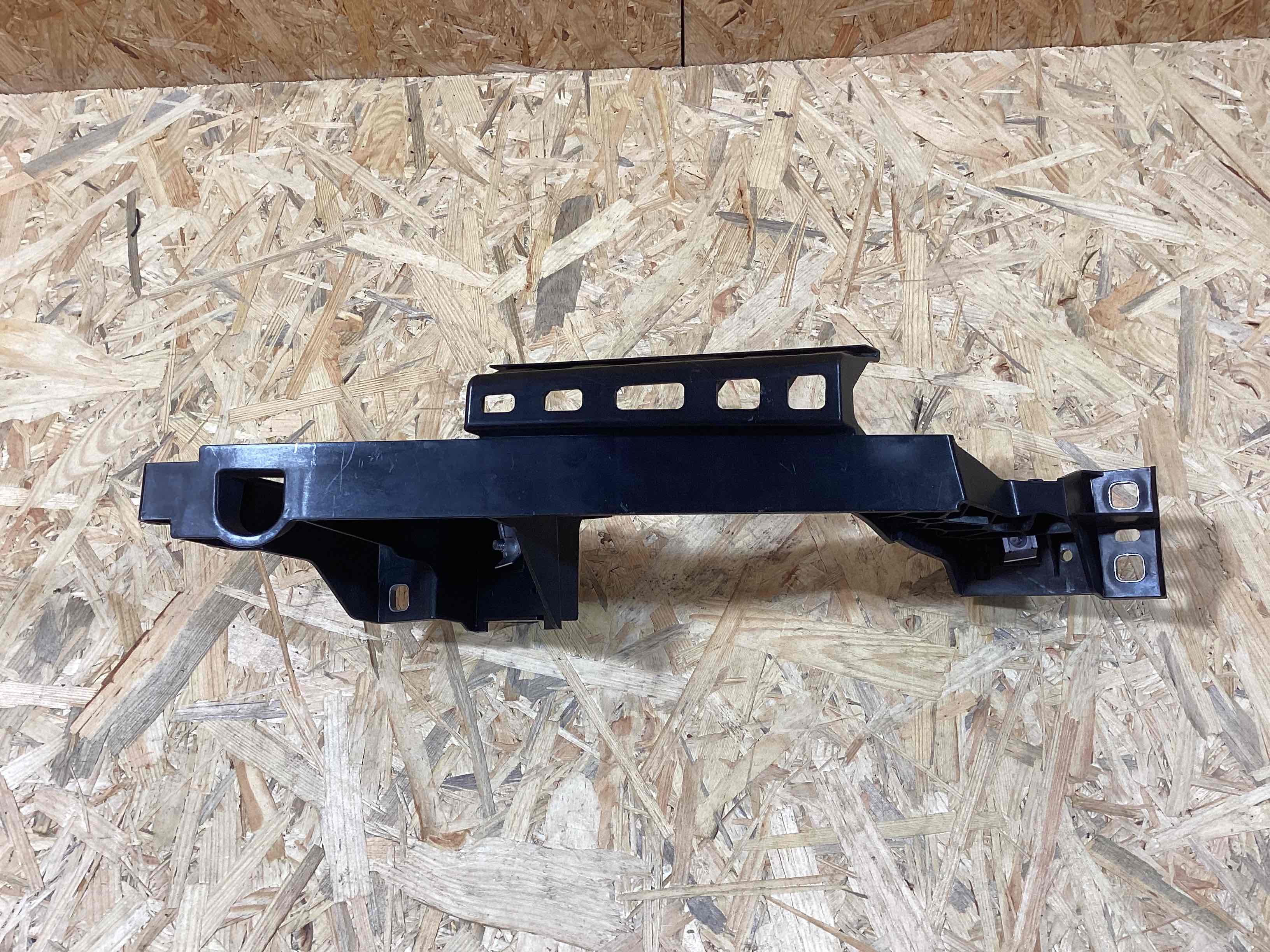Крепление фары Porsche Cayenne 080526-129