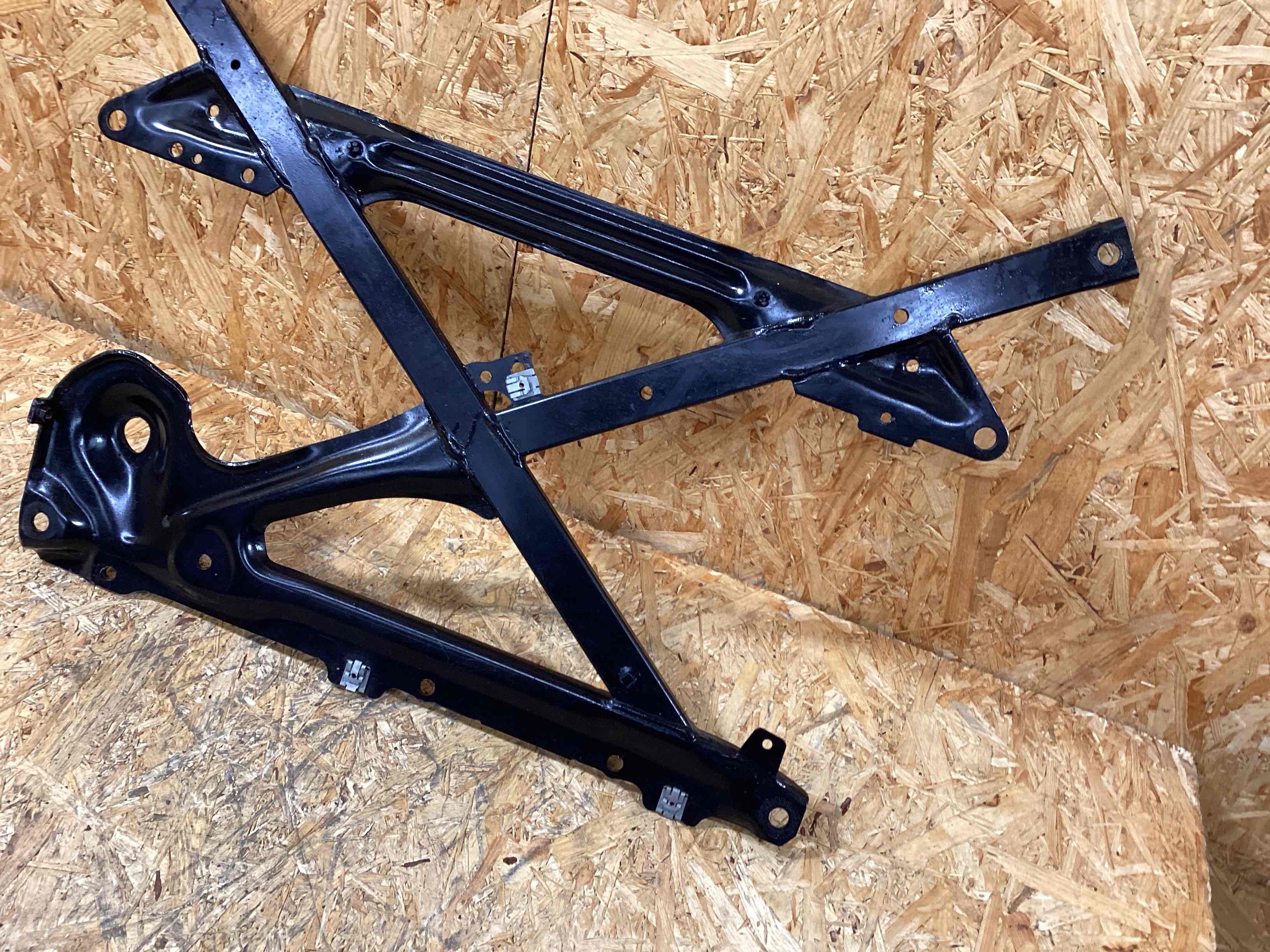 Балка подвески передняя (подрамник) Porsche Macan 081025-108