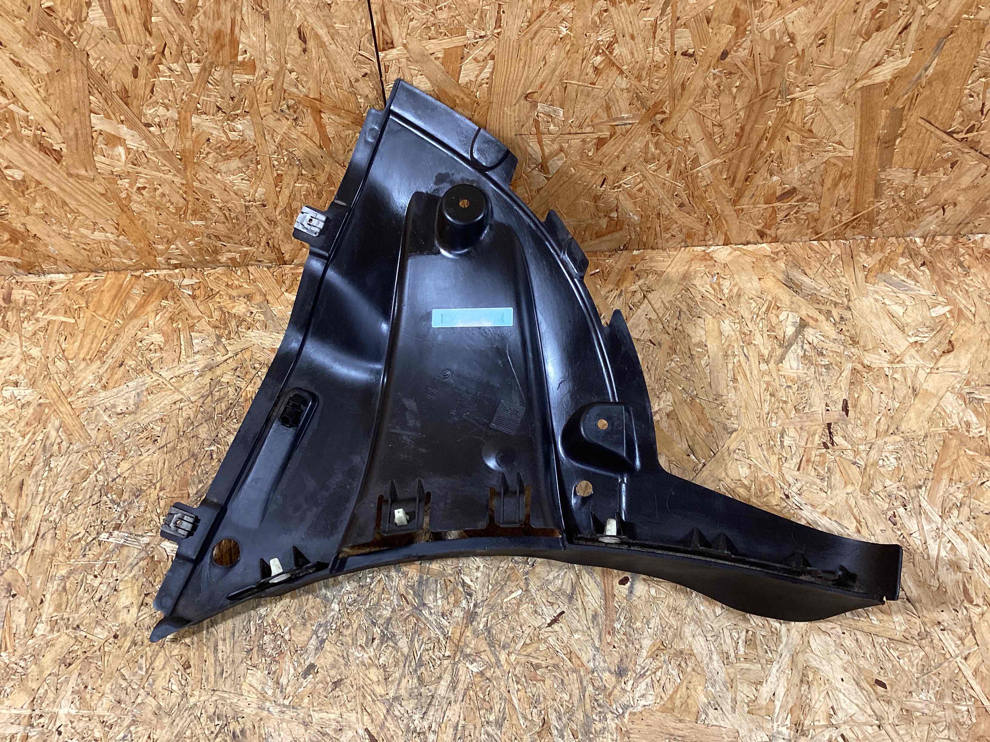 Защита арок передняя правая (подкрылок) Porsche Macan 081025-123