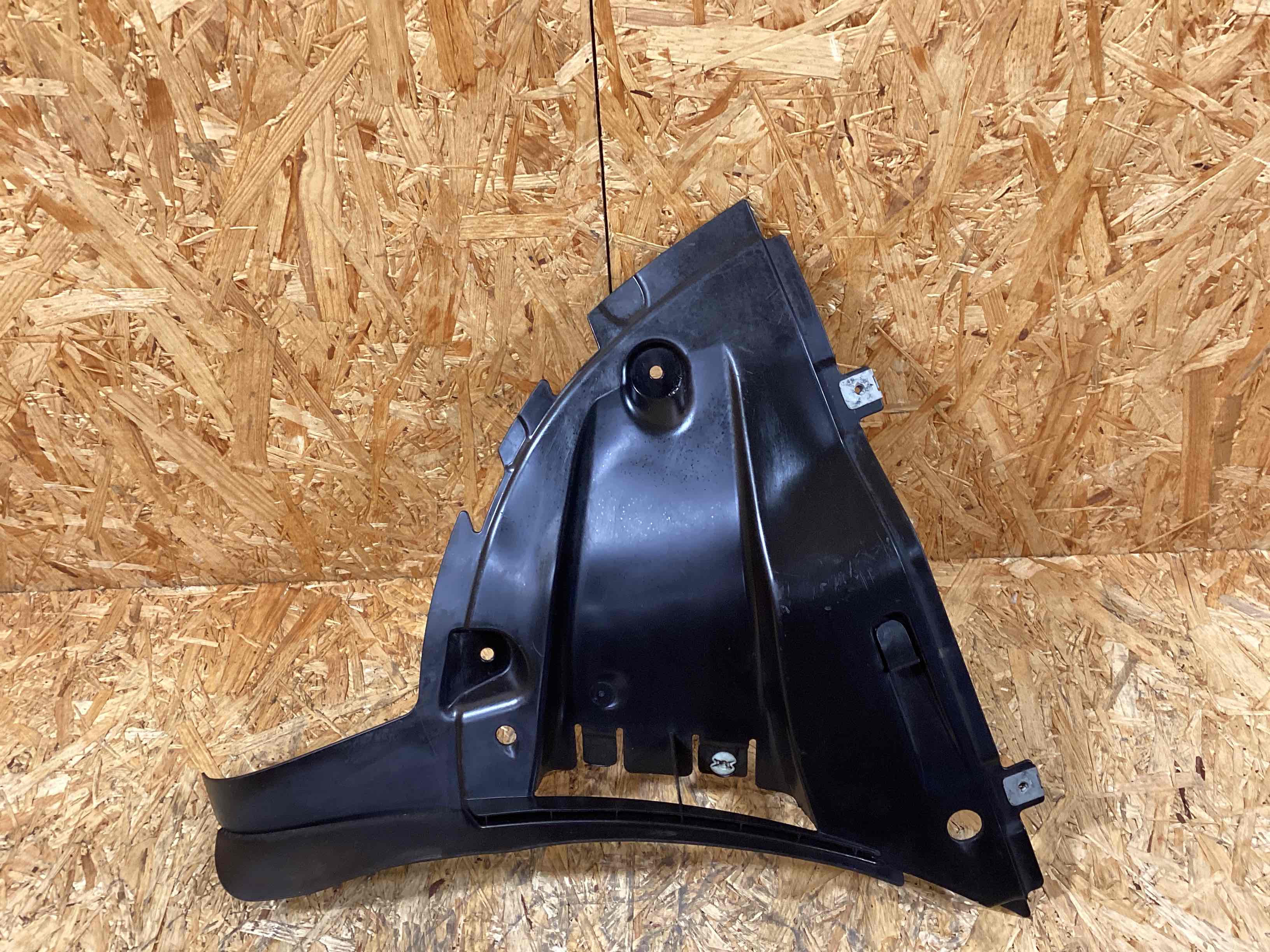 Защита арок передняя правая (подкрылок) Porsche Macan 081025-123