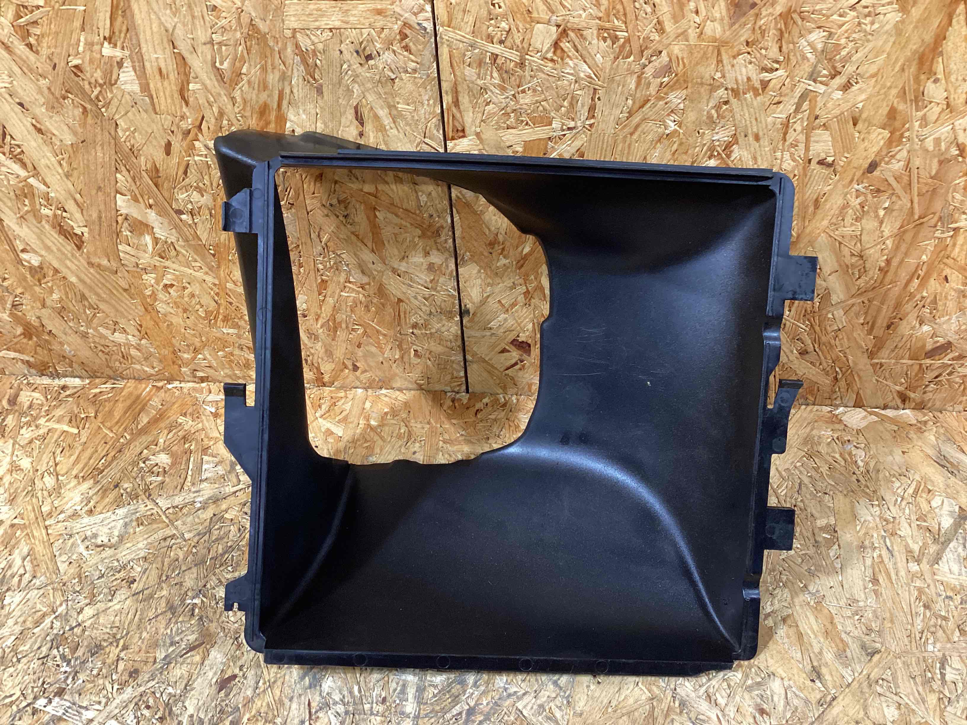 Воздуховод Porsche Macan 081025-125