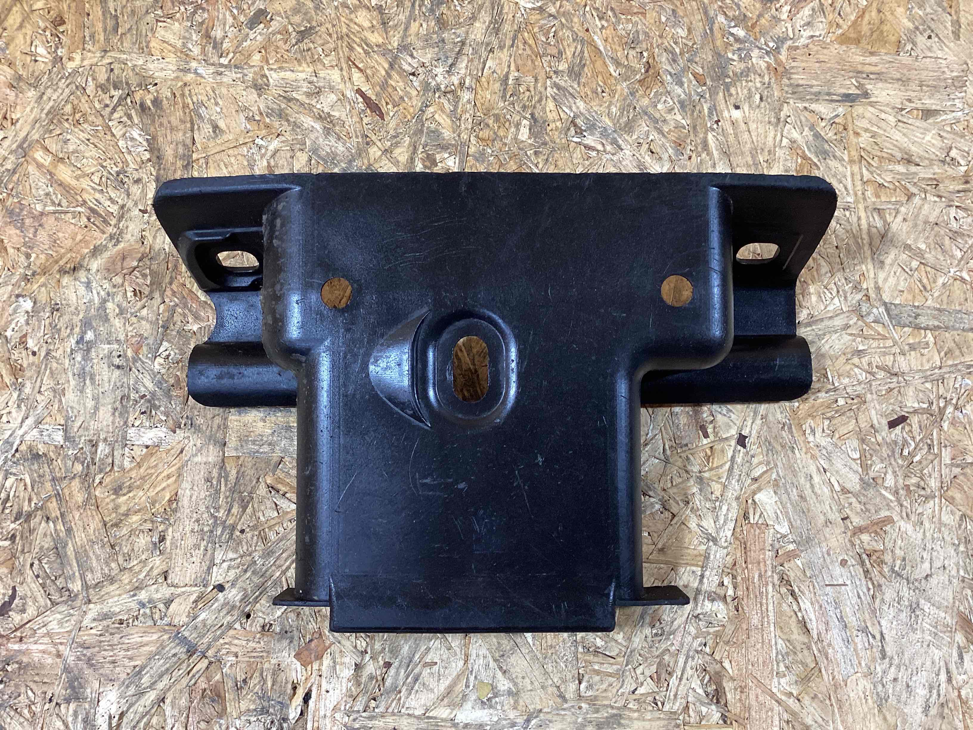 Крепление, кронштейн Audi Q7 081025-126