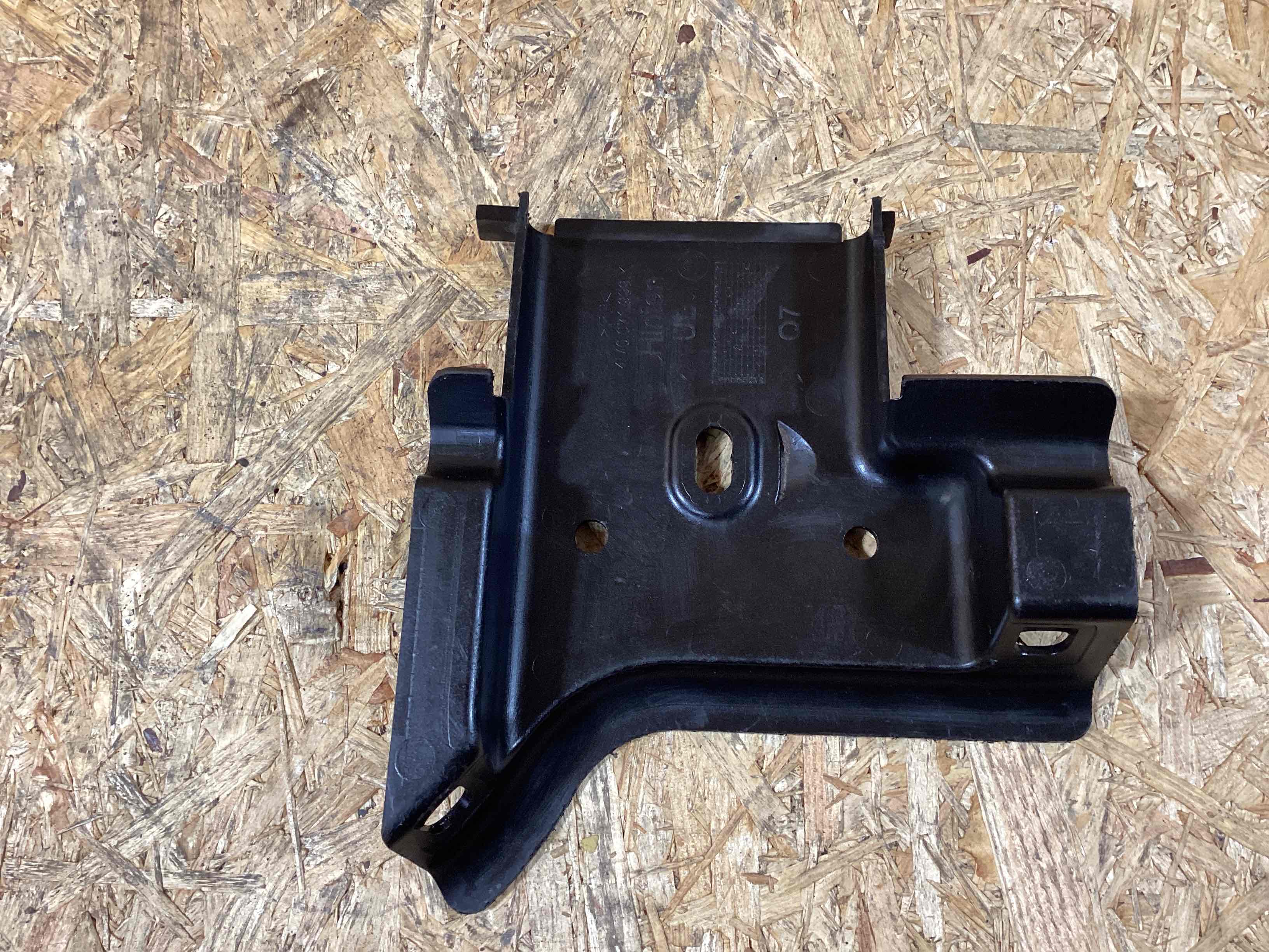 Крепление, кронштейн Audi Q7 081025-129