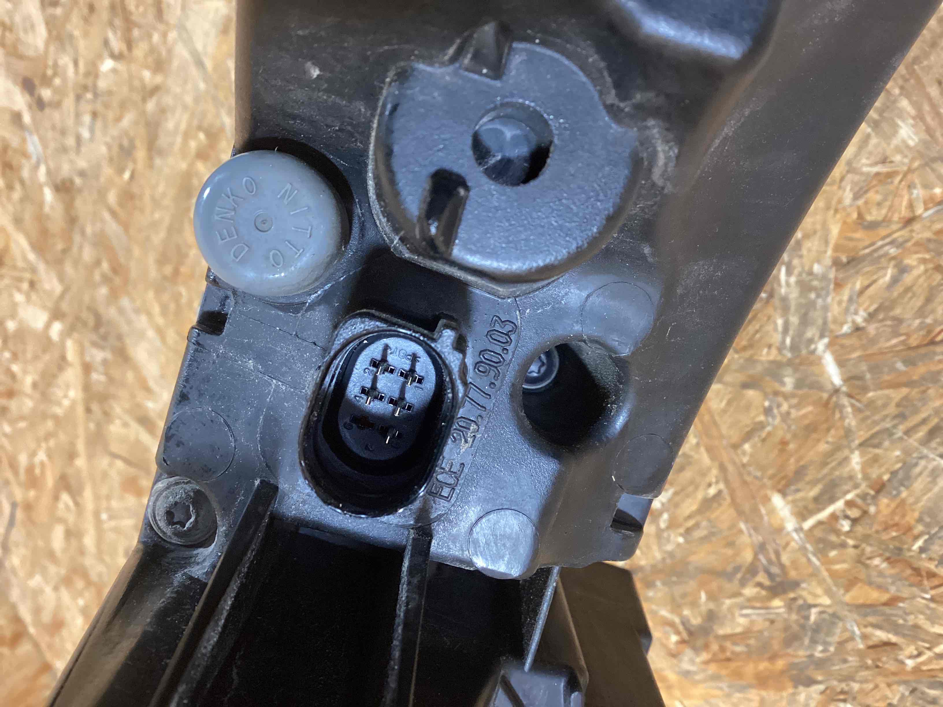 Фонарь задний левый Porsche Panamera 090126-102