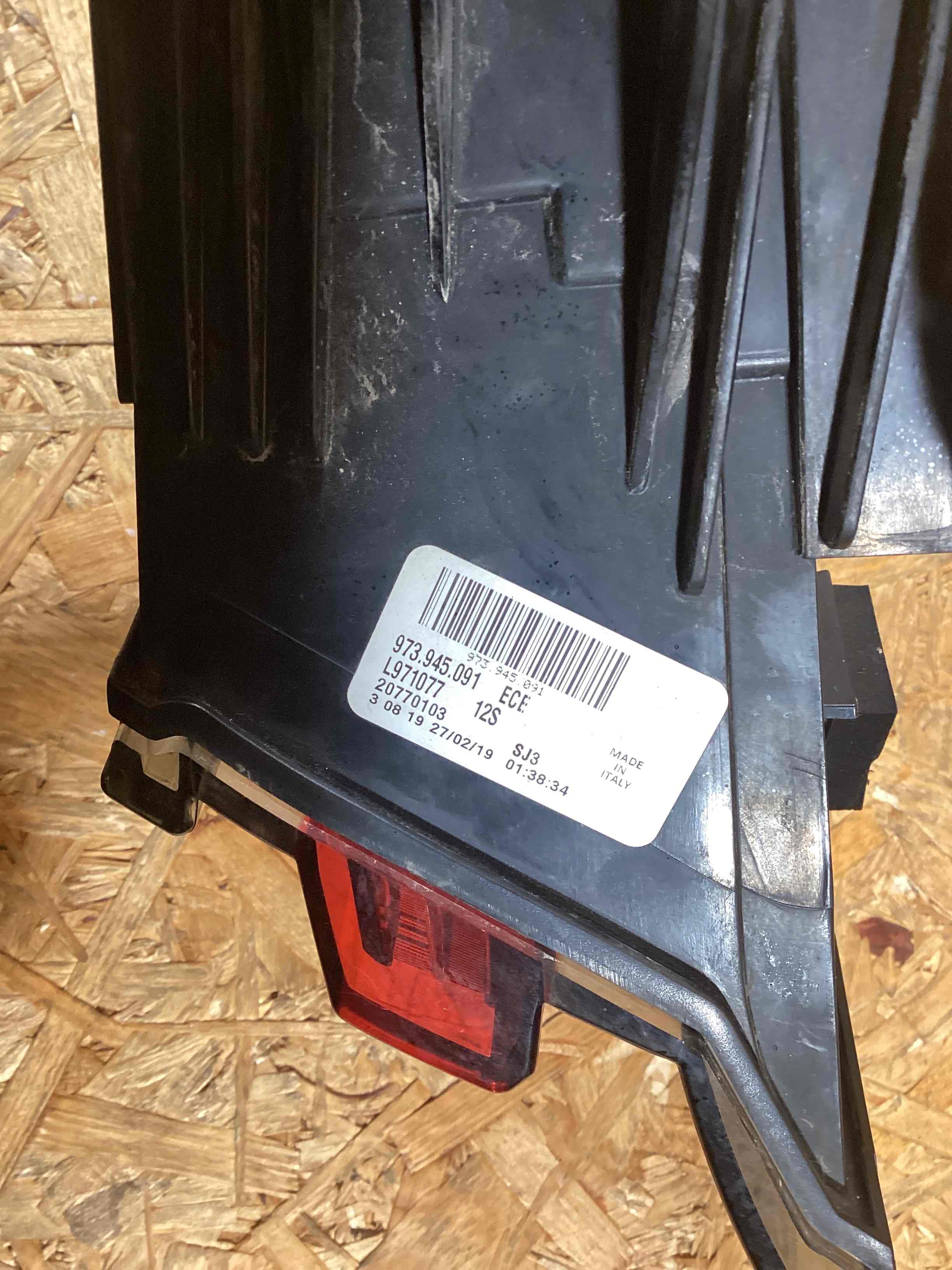 Фонарь задний левый Porsche Panamera 090126-102