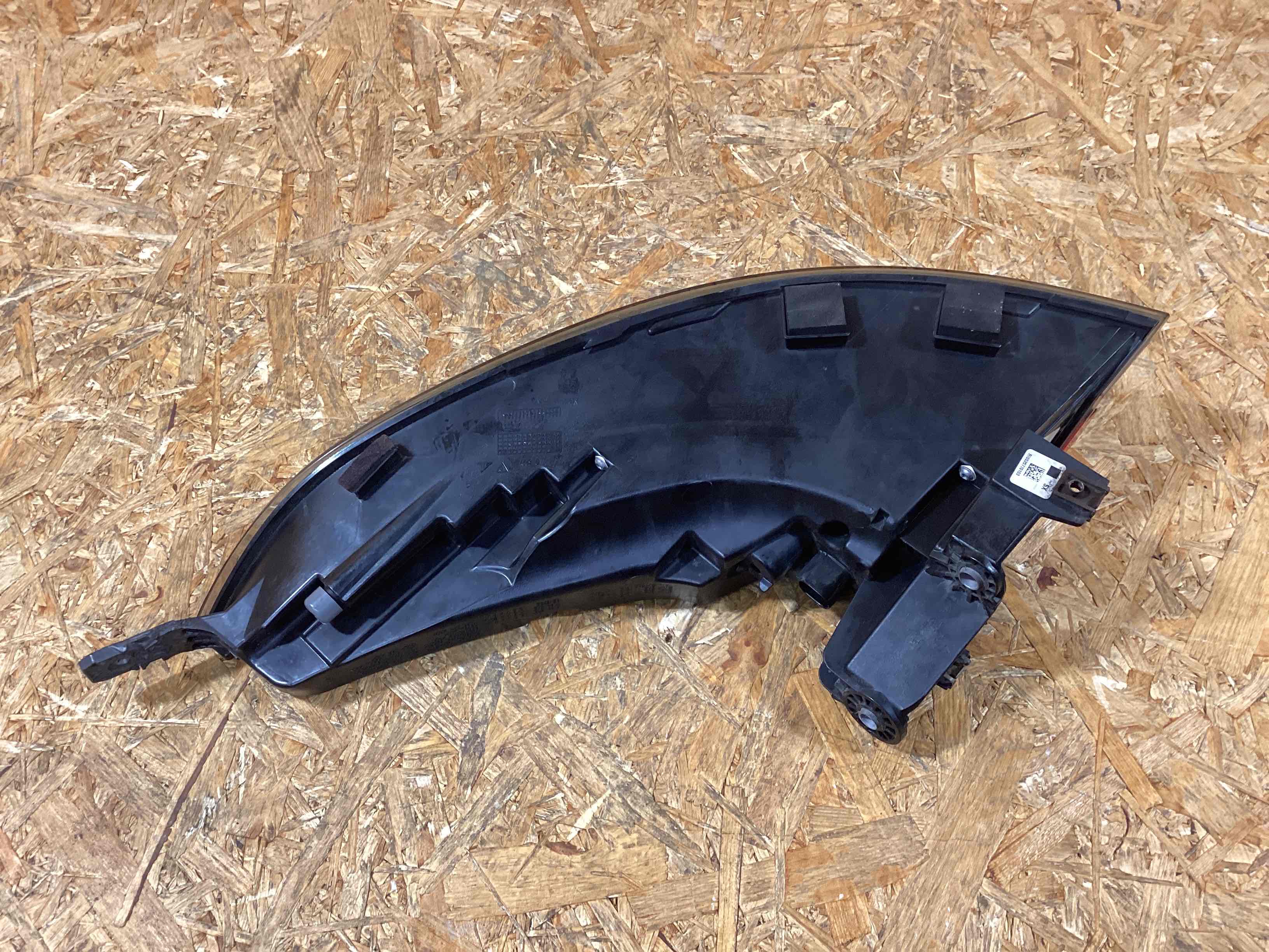 Фонарь задний левый Porsche Panamera 090126-102