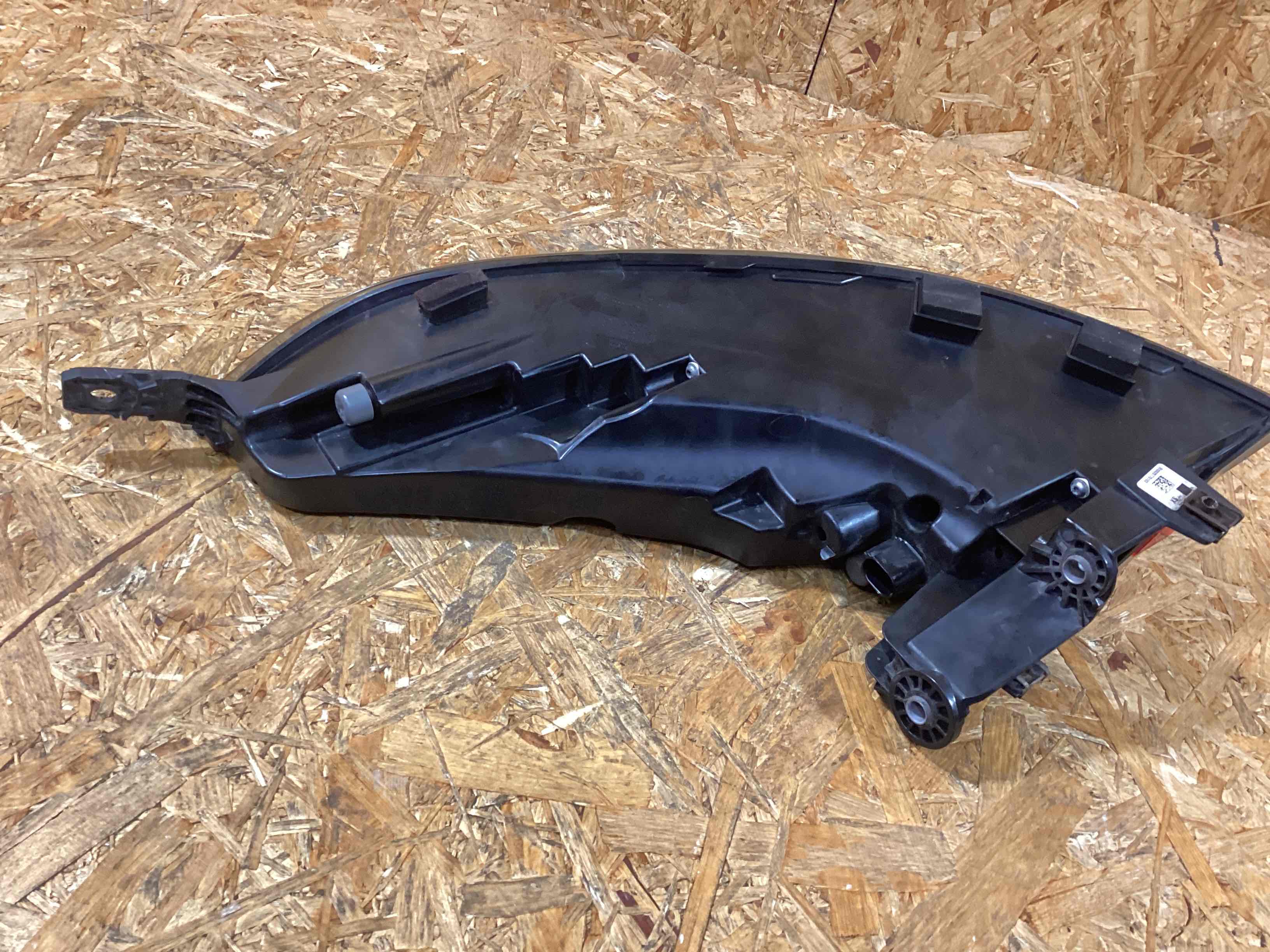 Фонарь задний левый Porsche Panamera 090126-102