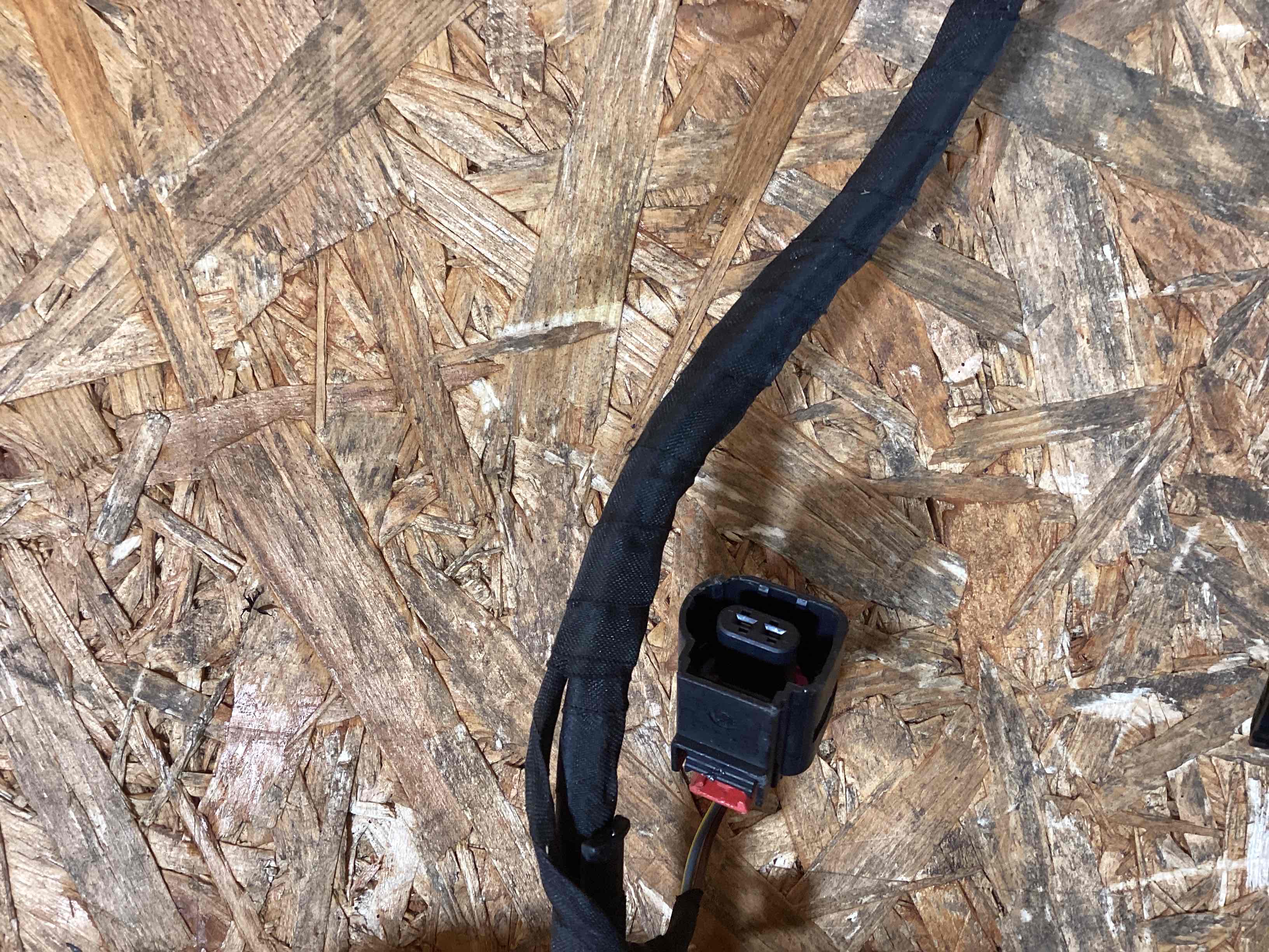 Электропроводка (коса) Porsche Macan 090126-104