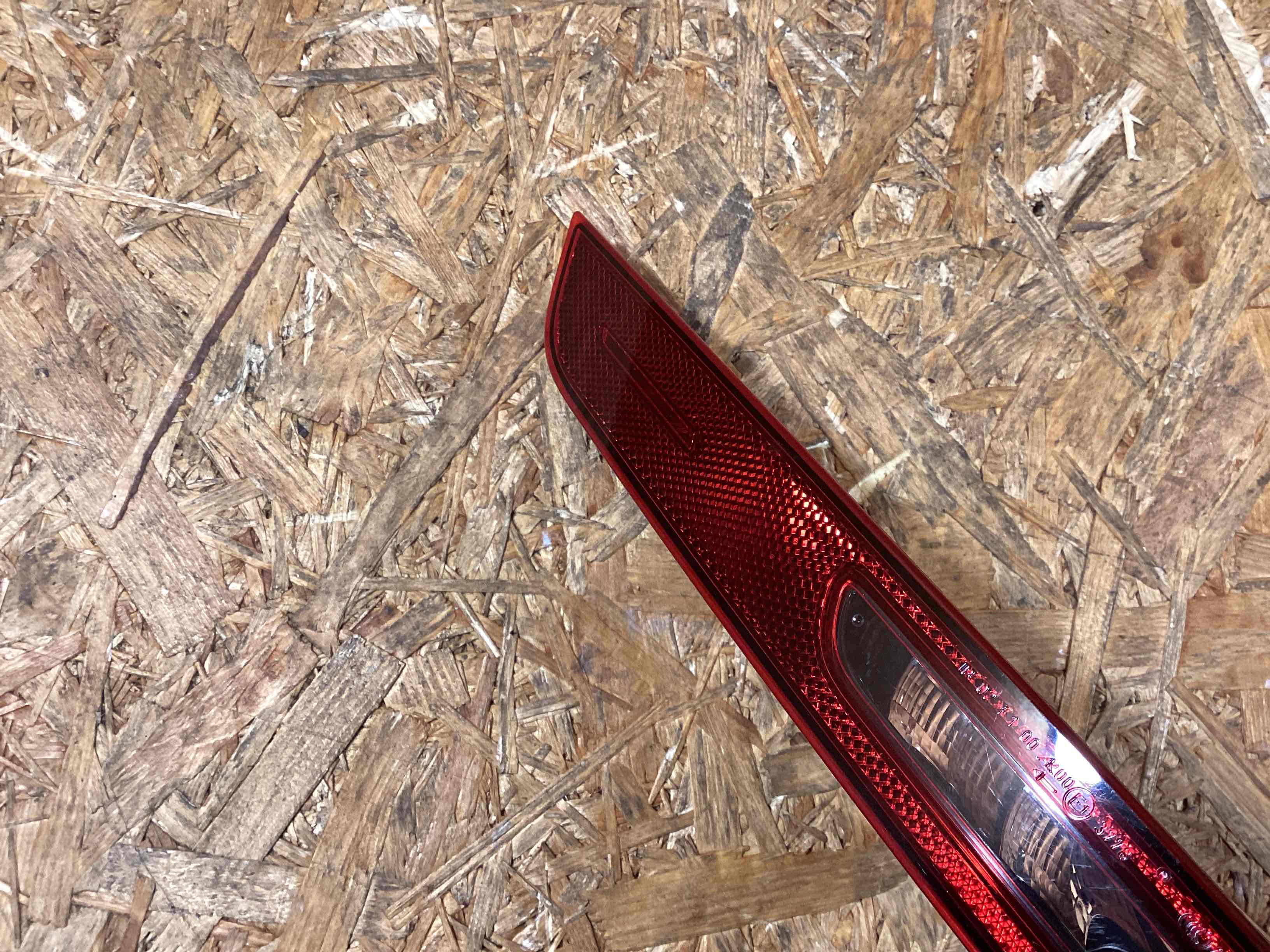 Фара противотуманная Porsche Macan 090126-105