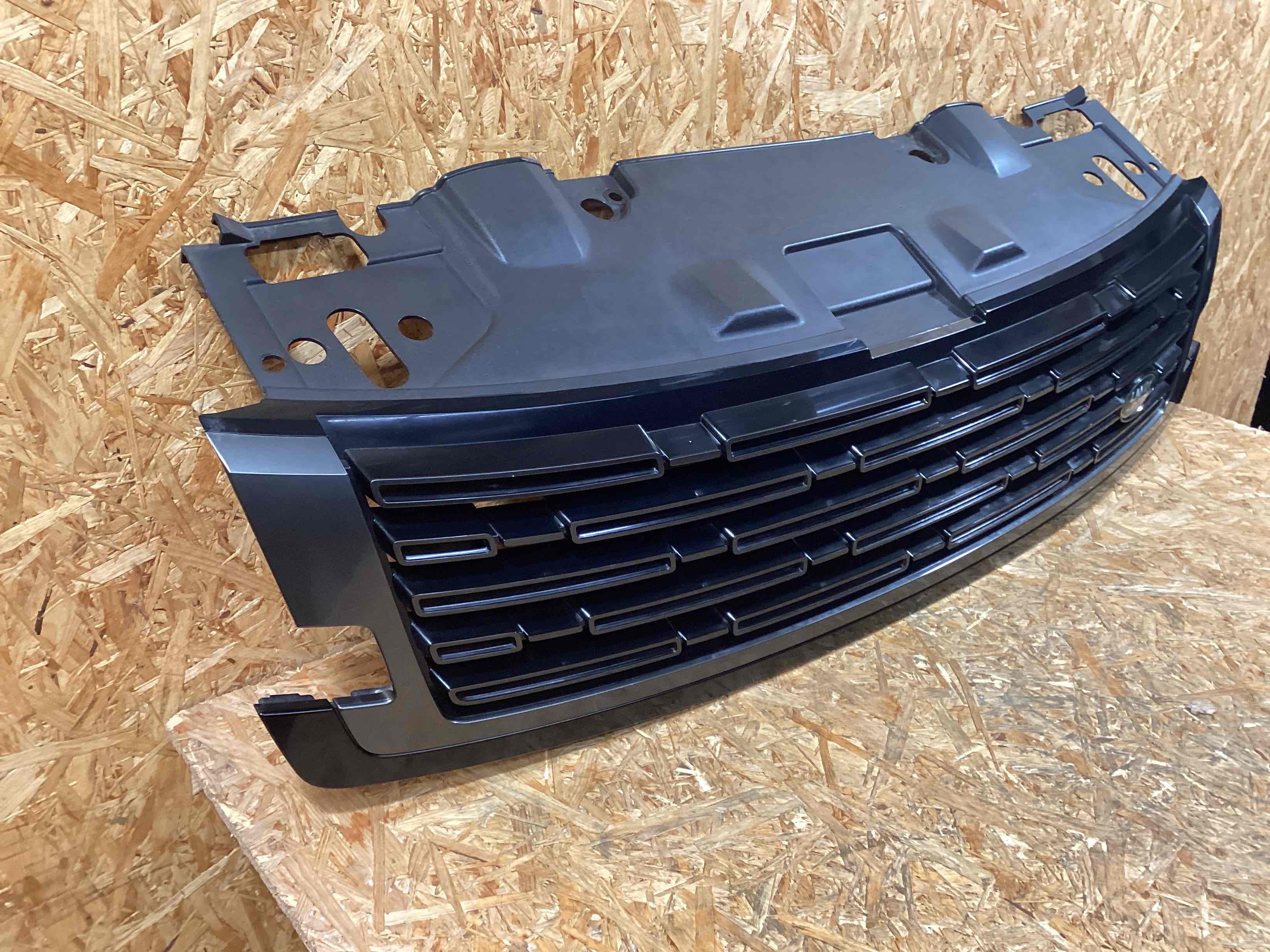 Решетка радиатора Land Rover Range Rover L460 090126-107