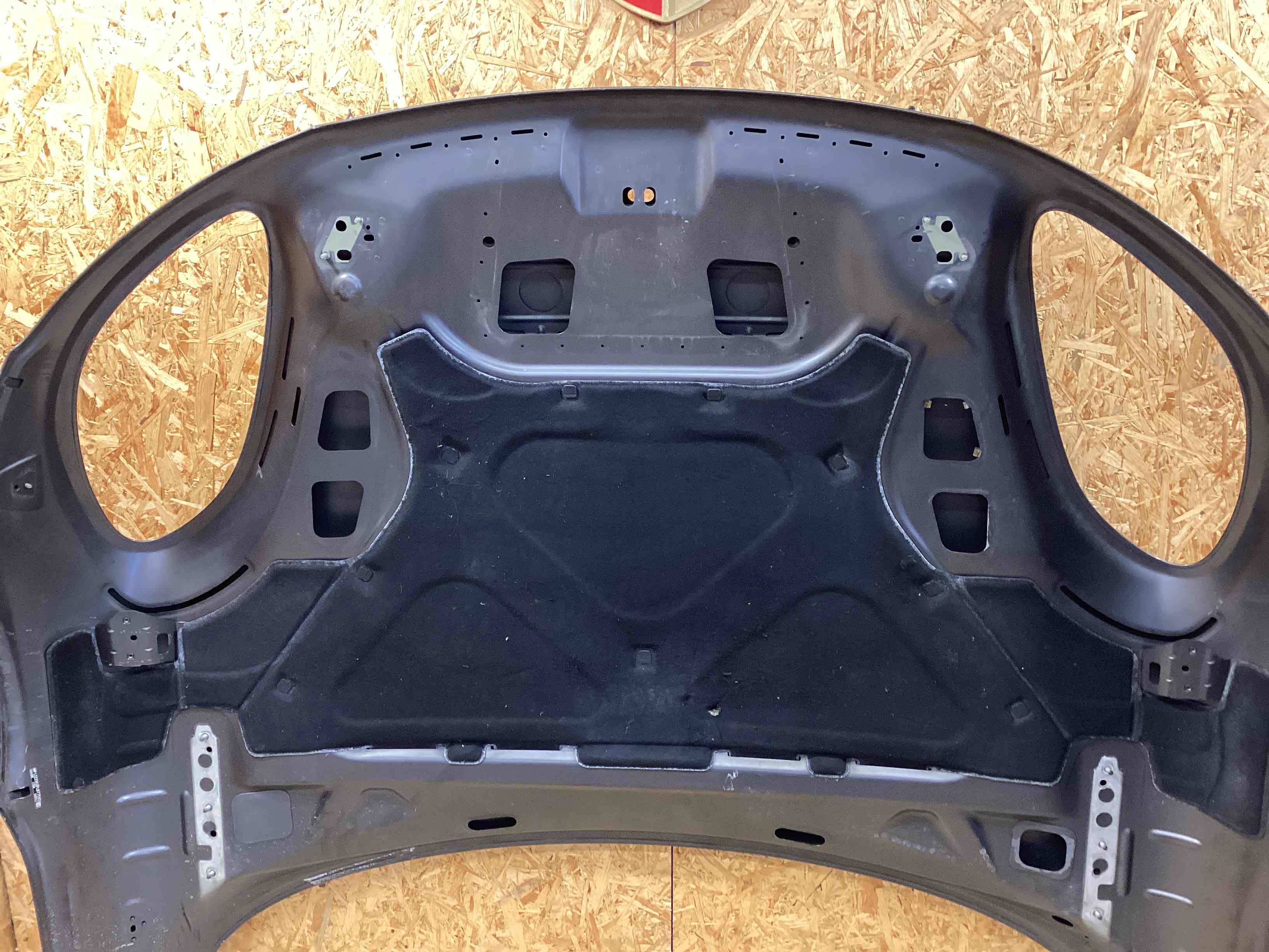 Капот Porsche Macan 090226-102