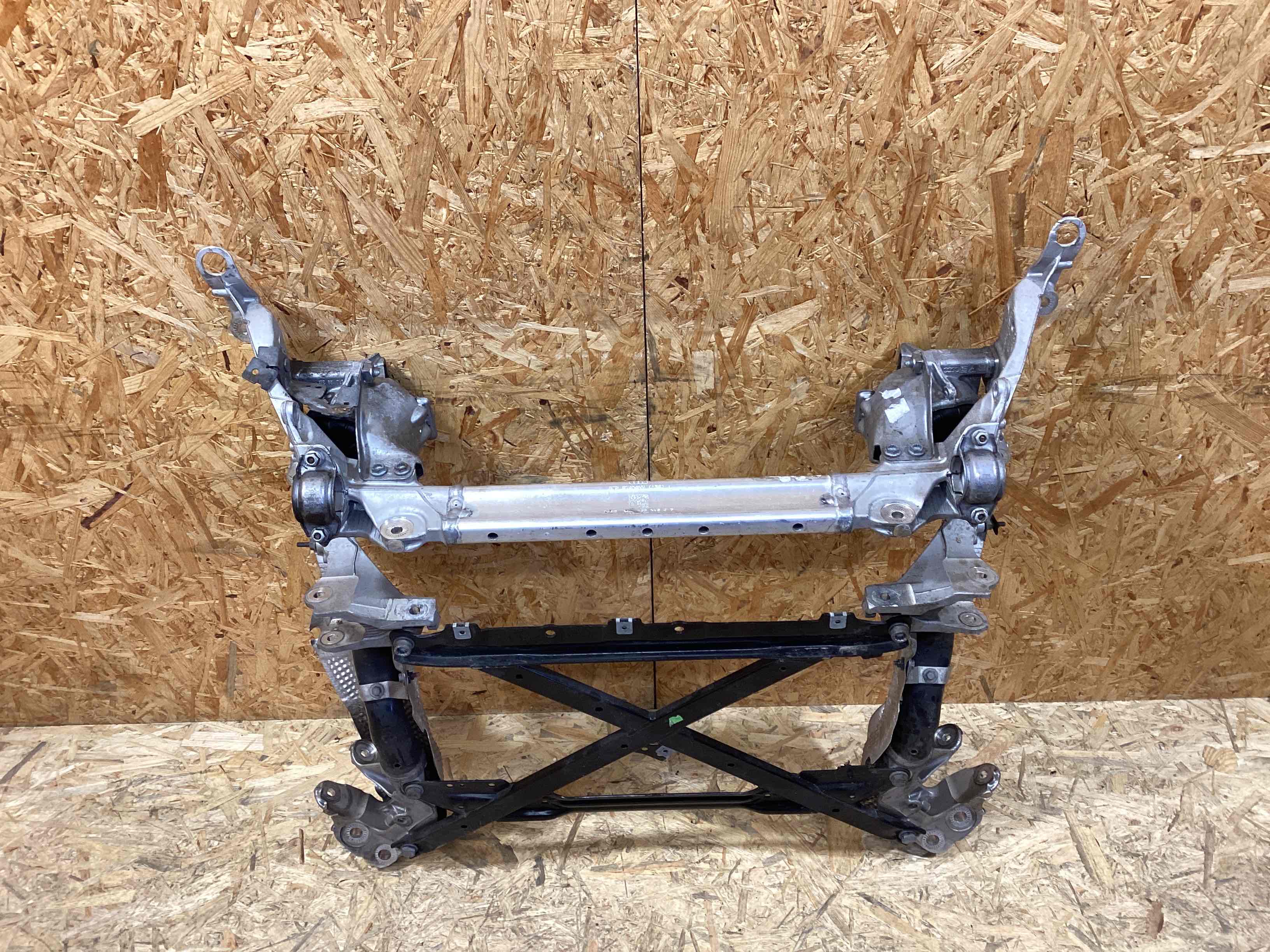 Балка подвески передняя (подрамник) Porsche Macan 090226-103