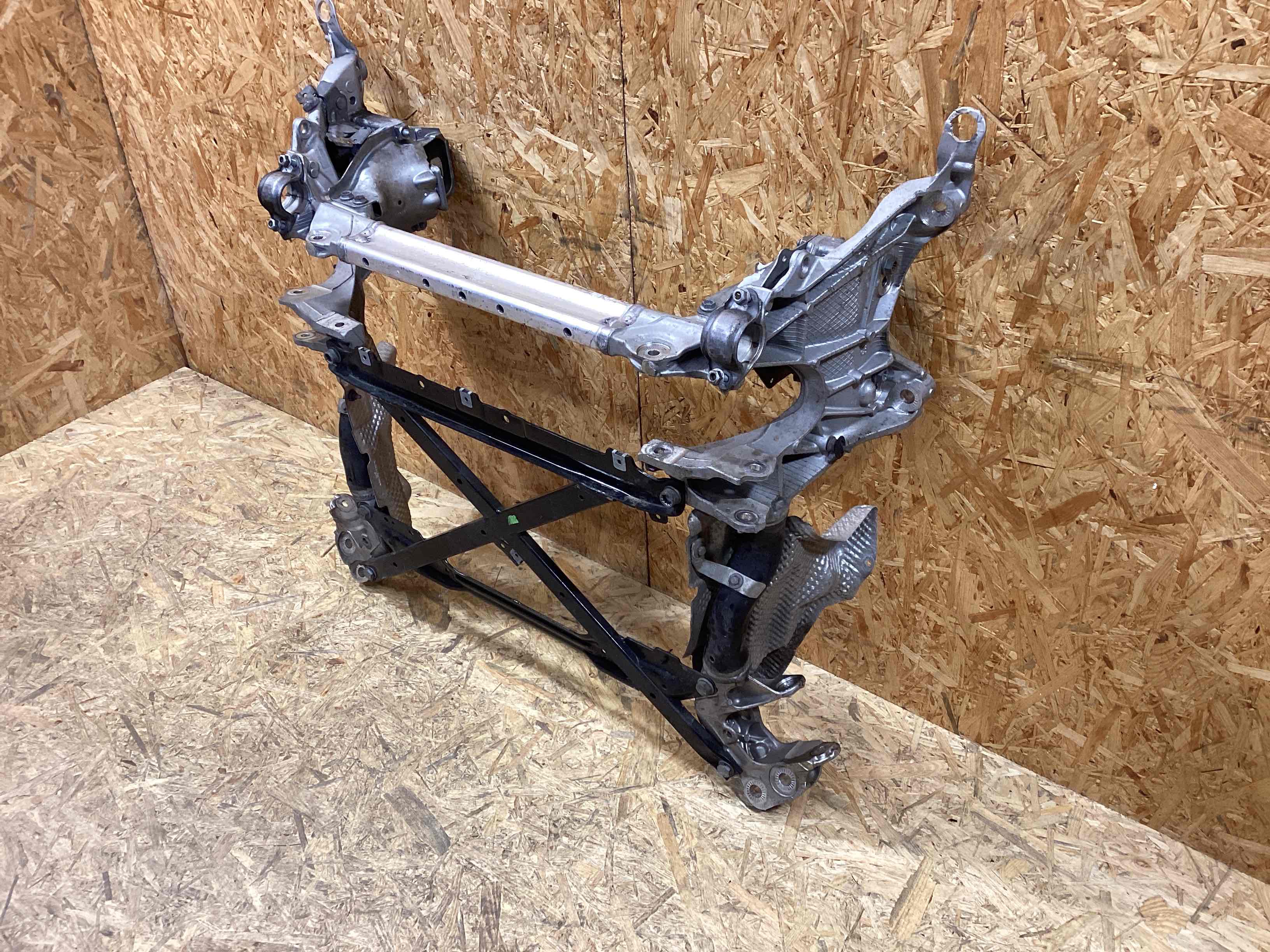 Балка подвески передняя (подрамник) Porsche Macan 090226-103