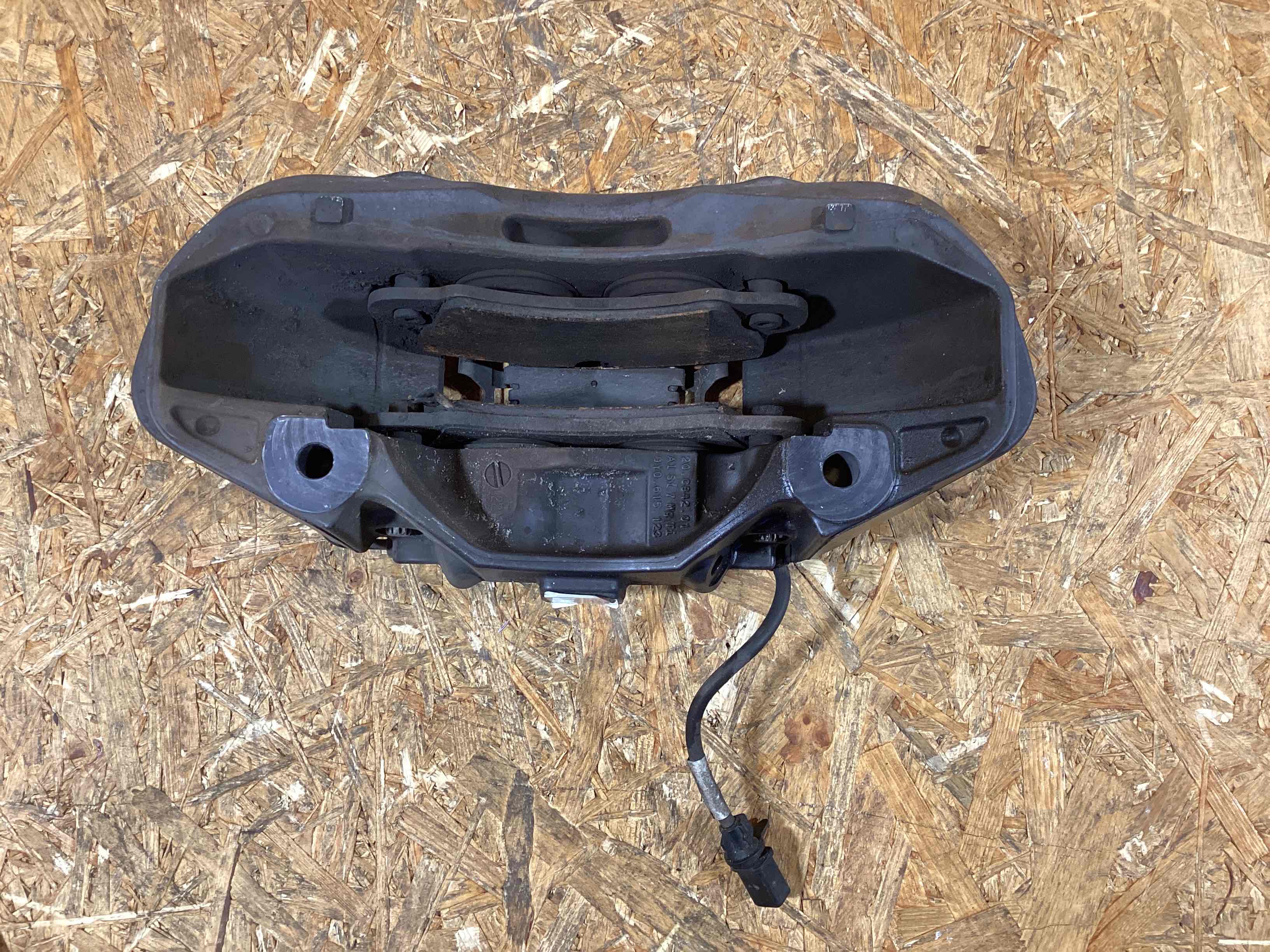 Суппорт Porsche Macan 090226-106