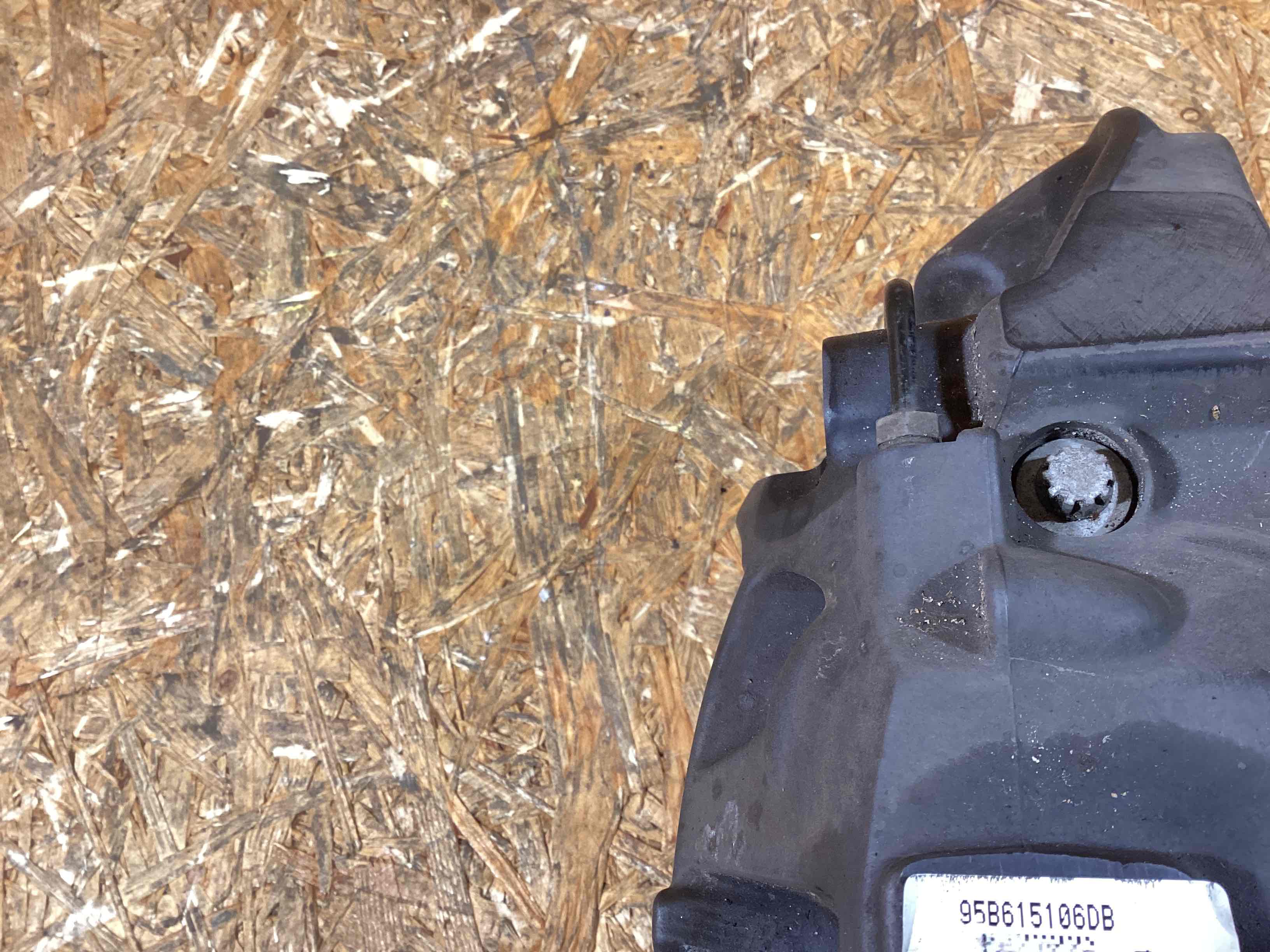 Суппорт Porsche Macan 090226-106