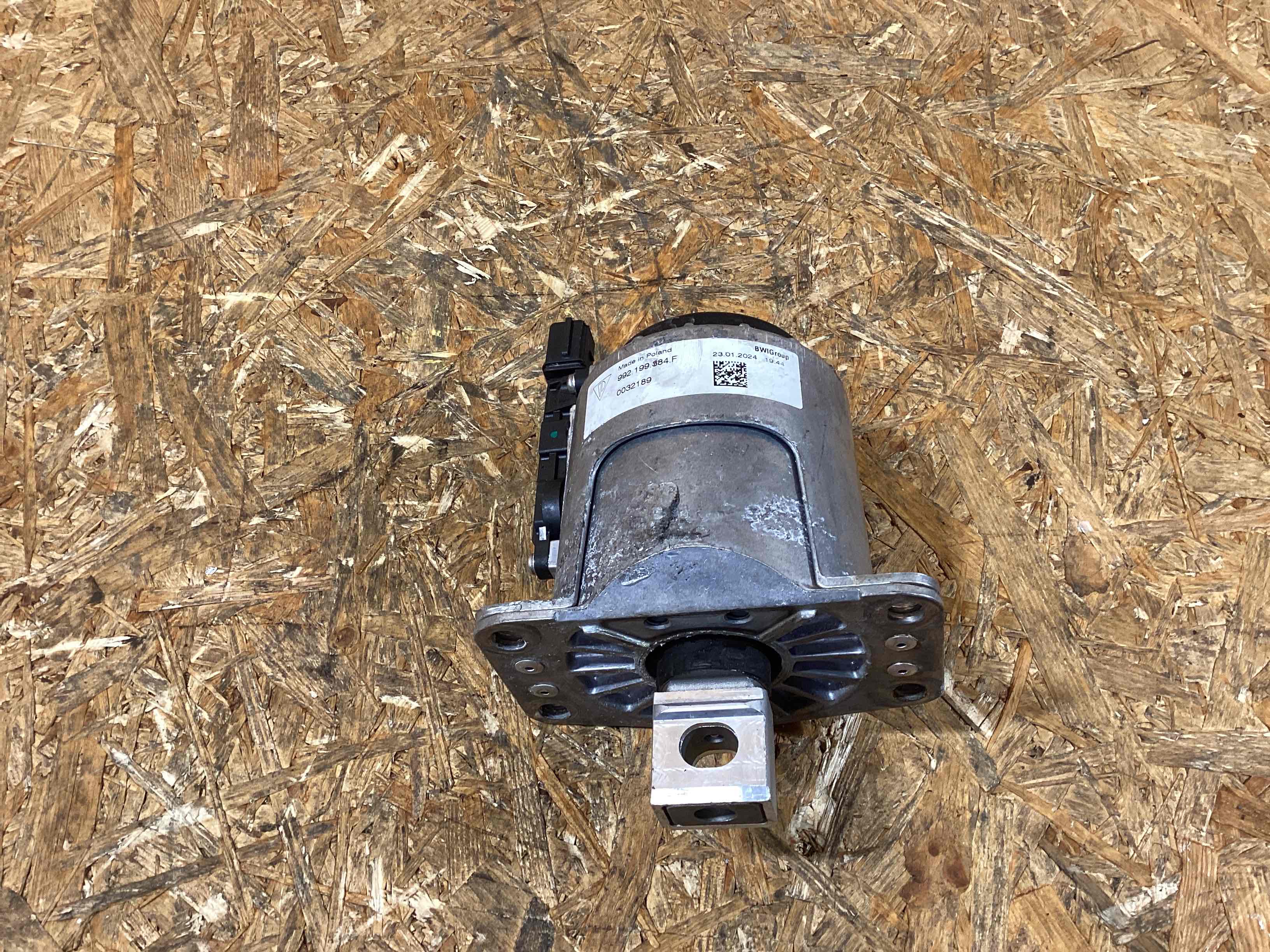 Подушка крепления двигателя Porsche 911 090226-114