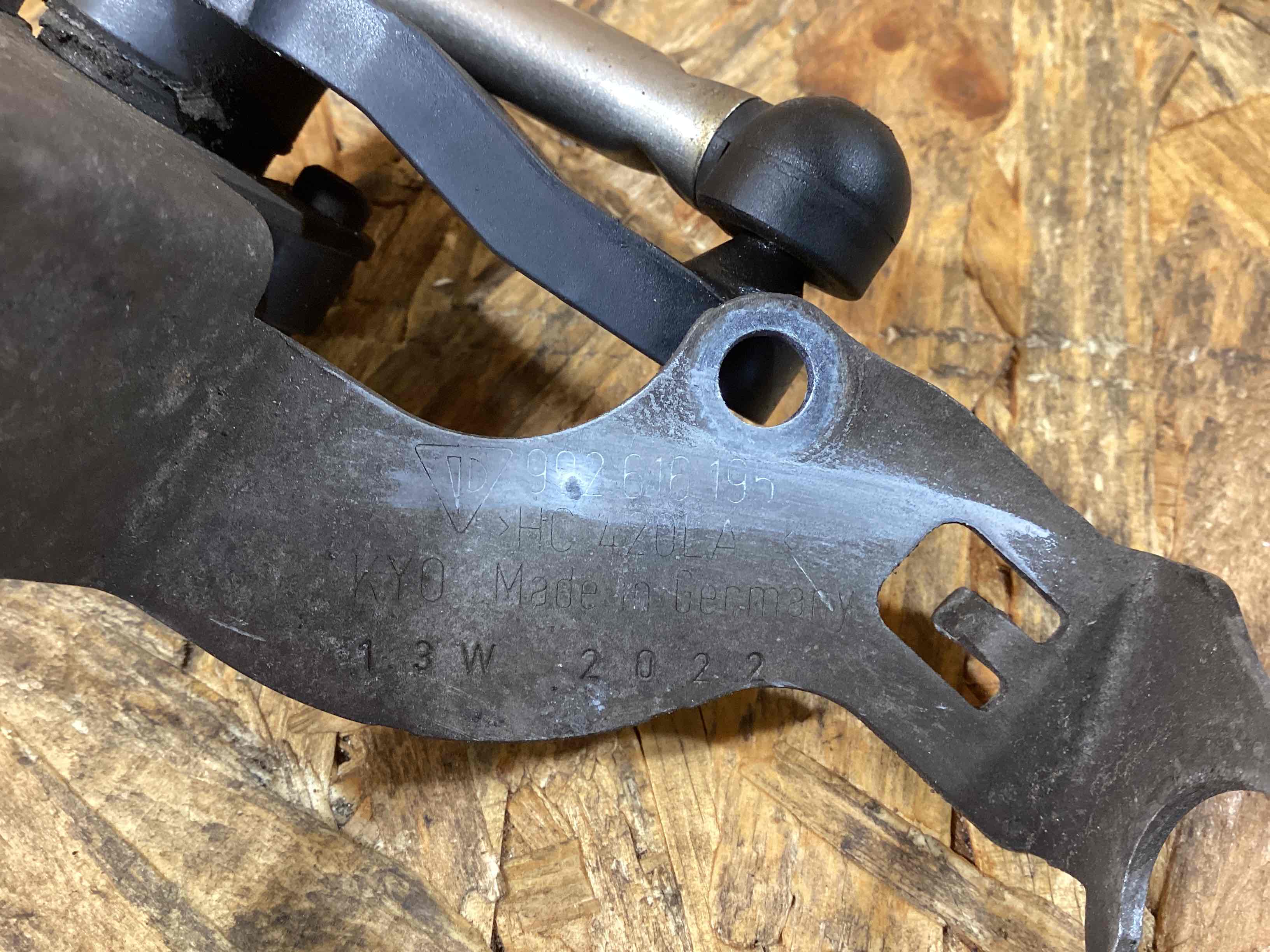 Датчик уровня подвески (клиренса) Porsche 911 090226-124