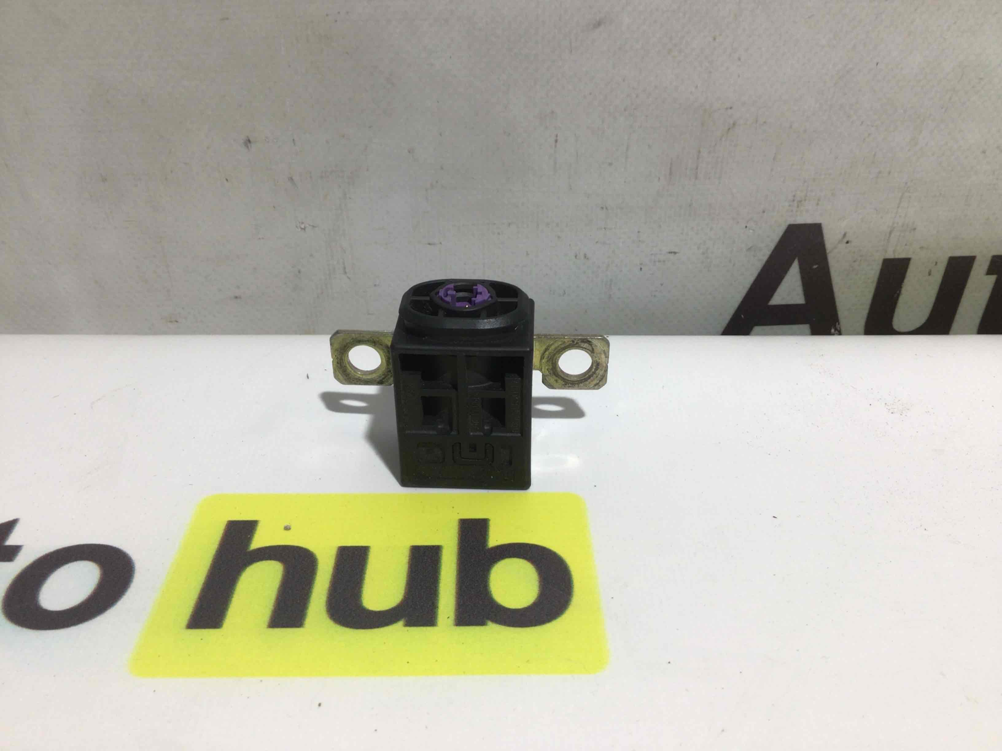 Блок предохранителей (блок реле) Porsche Macan 090326-004