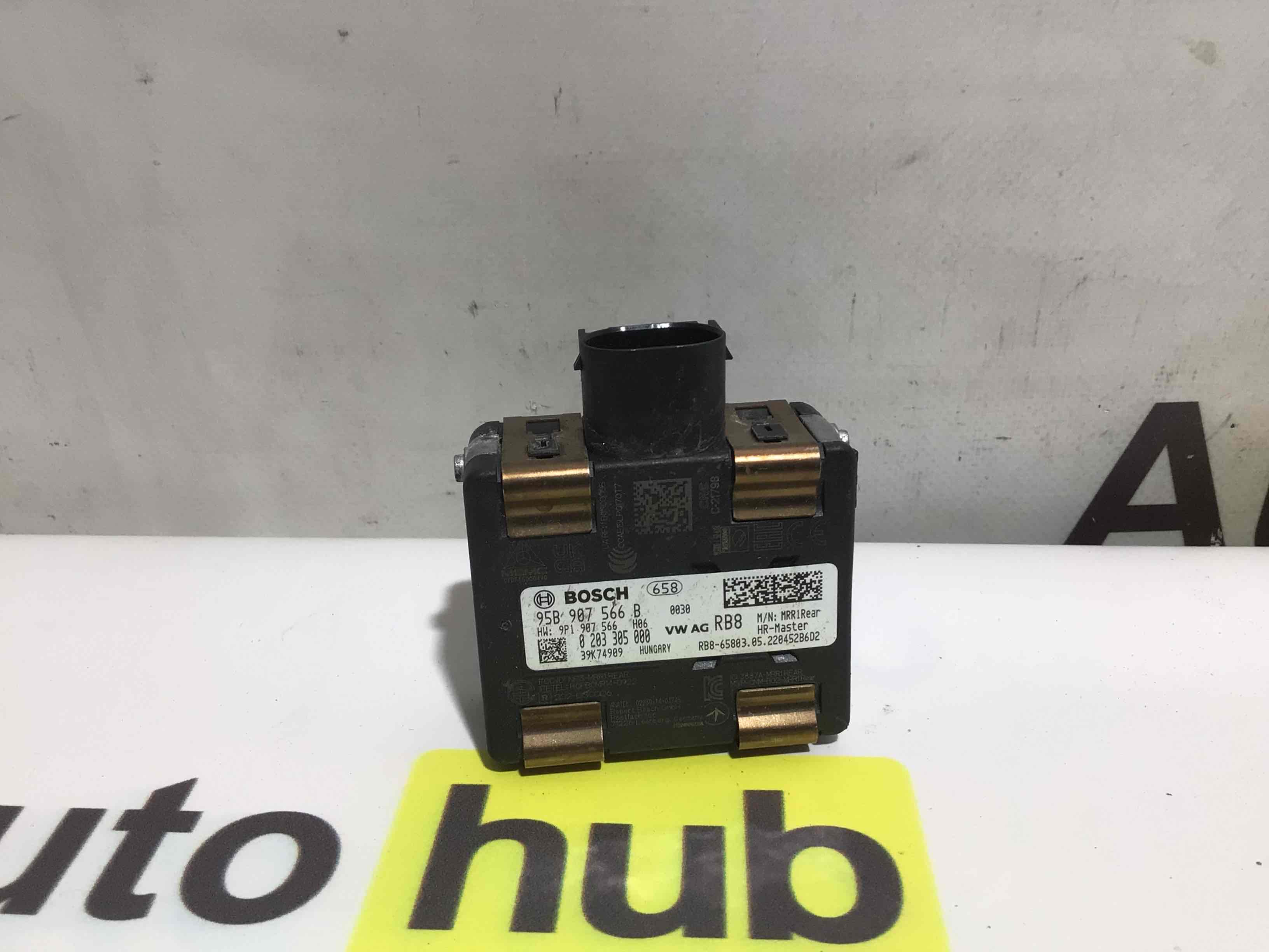 Датчик слепой зоны, крепление датчика Porsche Macan 090326-006