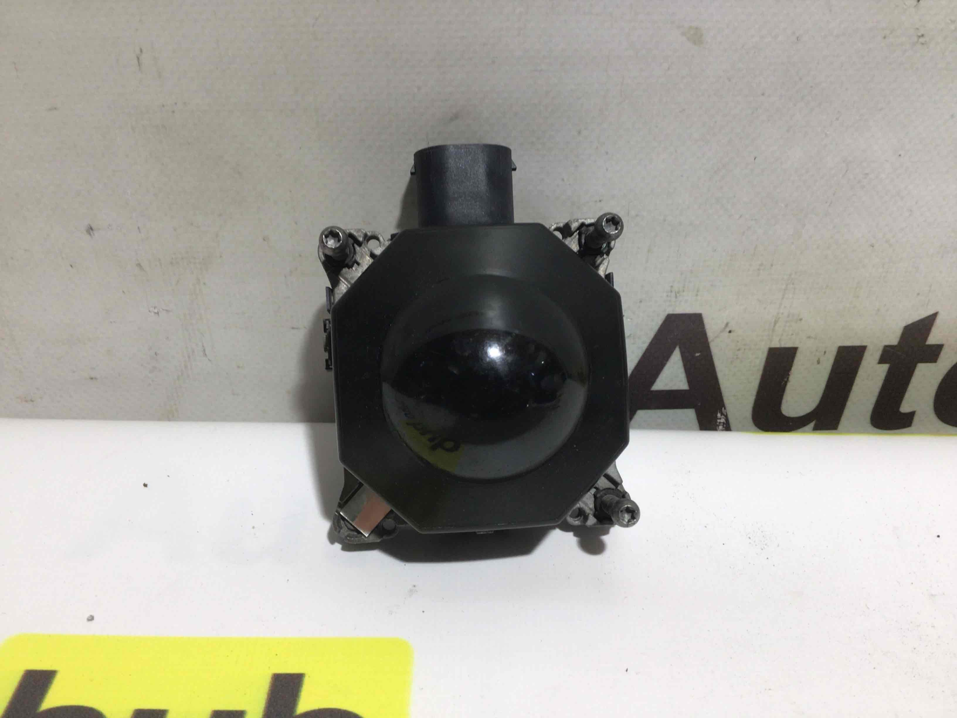 Активный круиз-контроль Porsche Taycan 090326-007