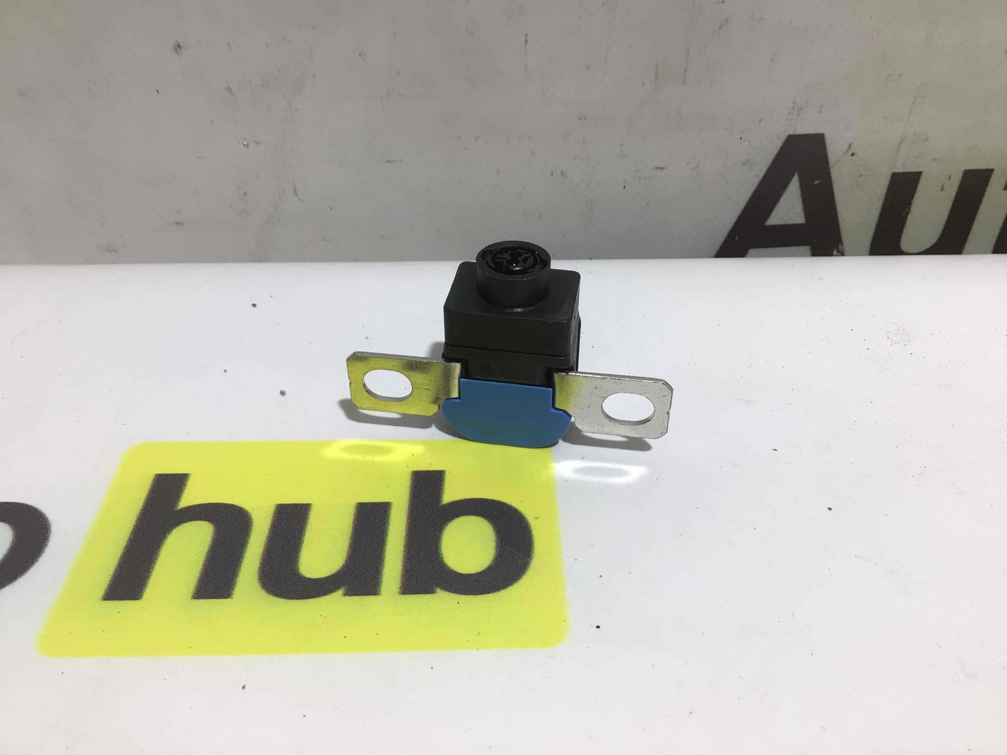 Блок предохранителей (блок реле) Mercedes EQS 090326-012