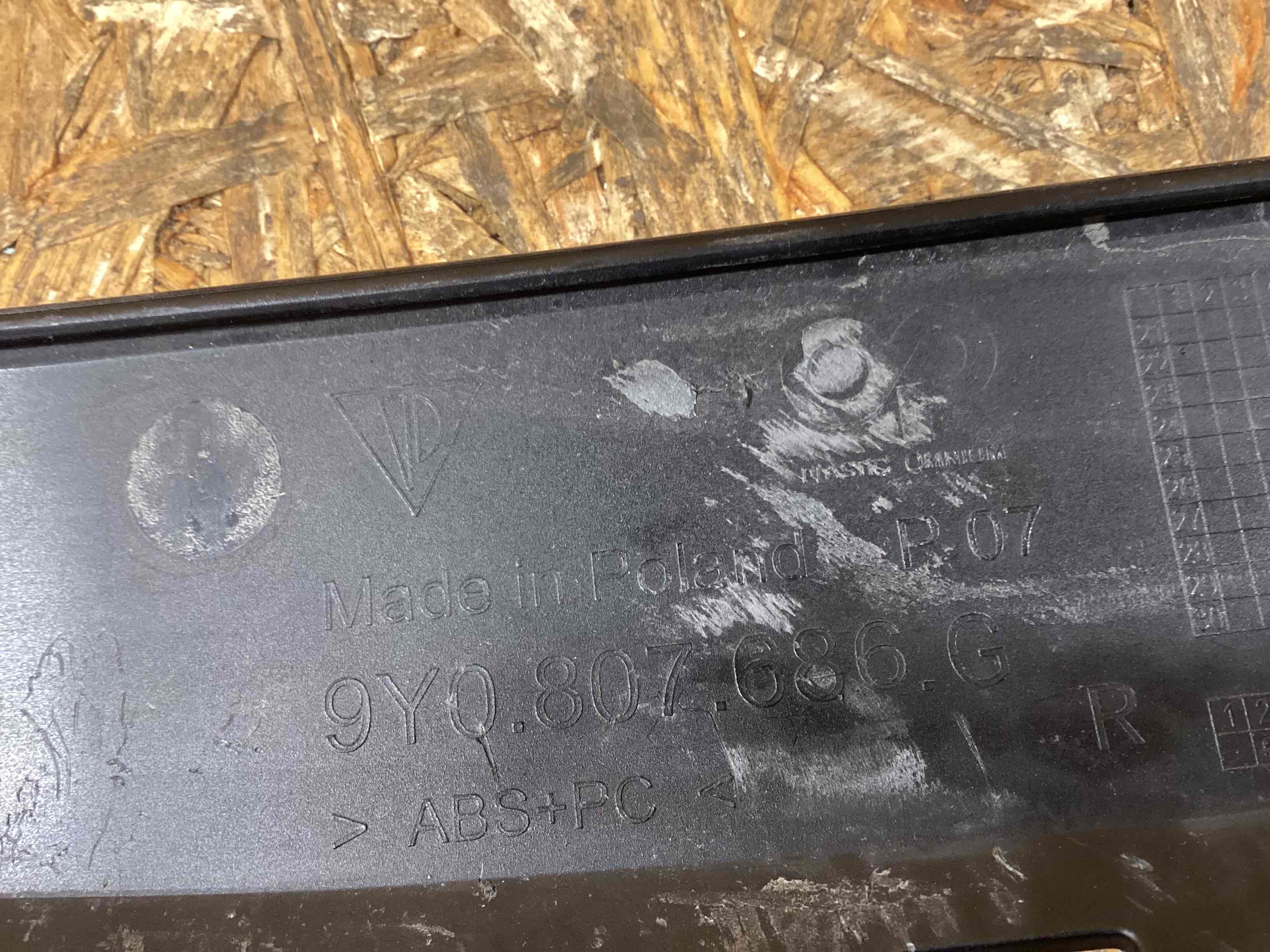 Заглушка, вставка (решетка) в бампер Porsche Cayenne 090326-101