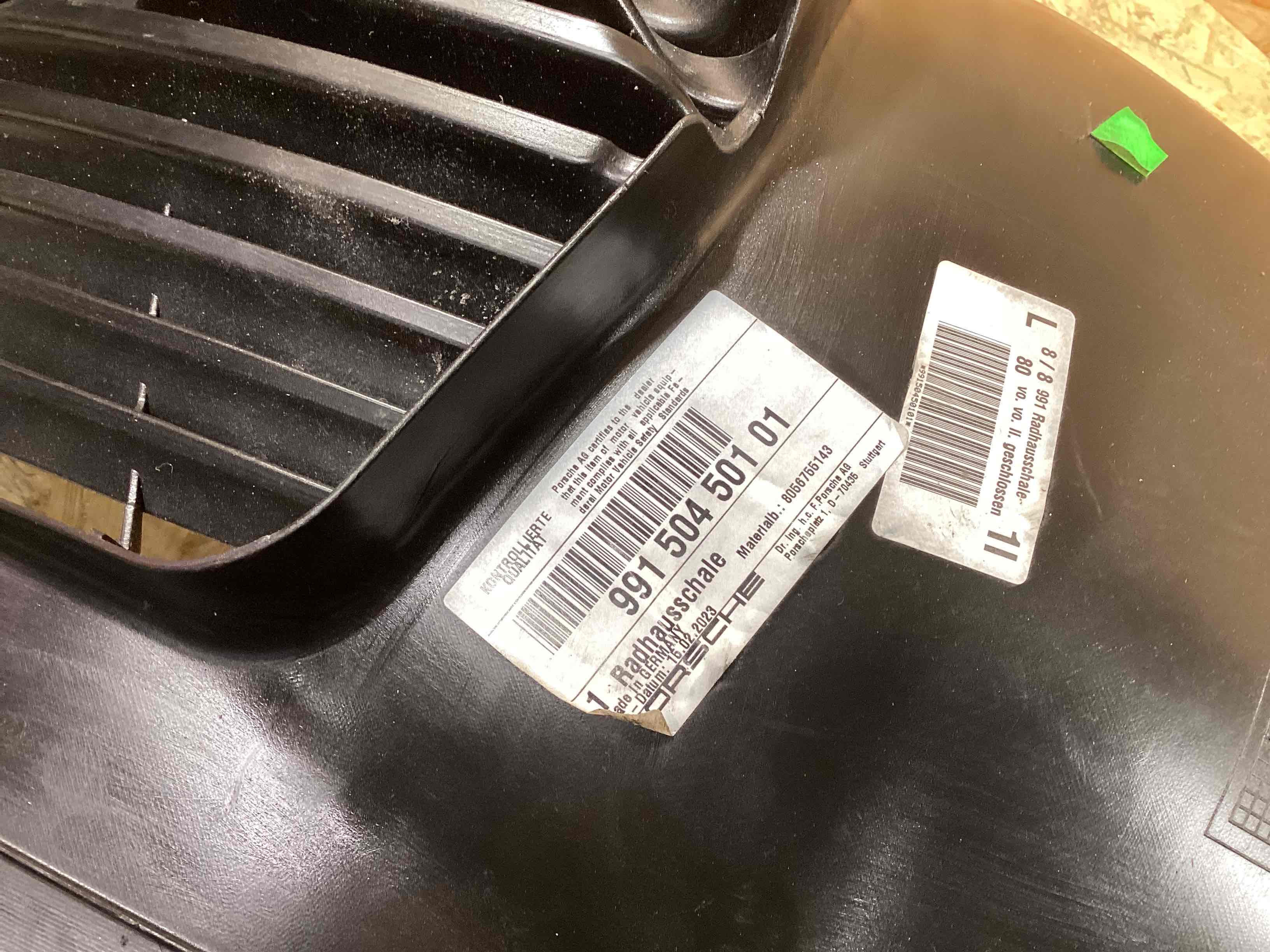 Защита арок передняя левая (подкрылок) Porsche 911 090426-104