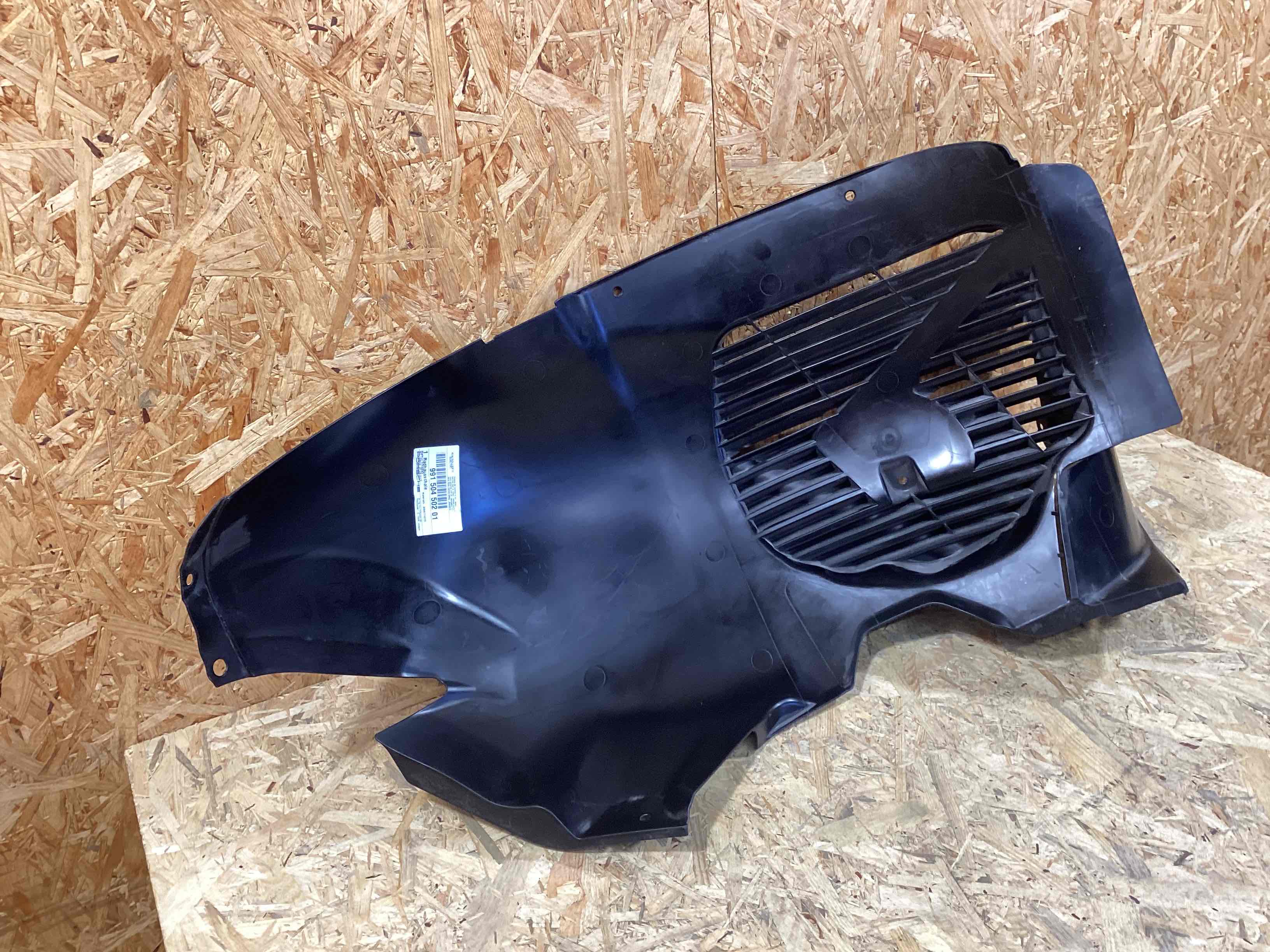 Защита арок передняя правая (подкрылок) Porsche 911 090426-105