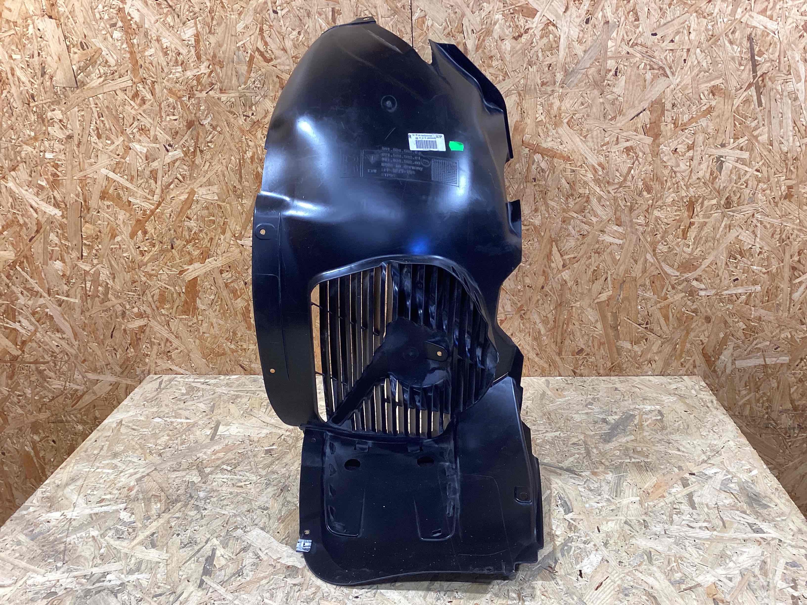 Защита арок передняя правая (подкрылок) Porsche 911 090426-105