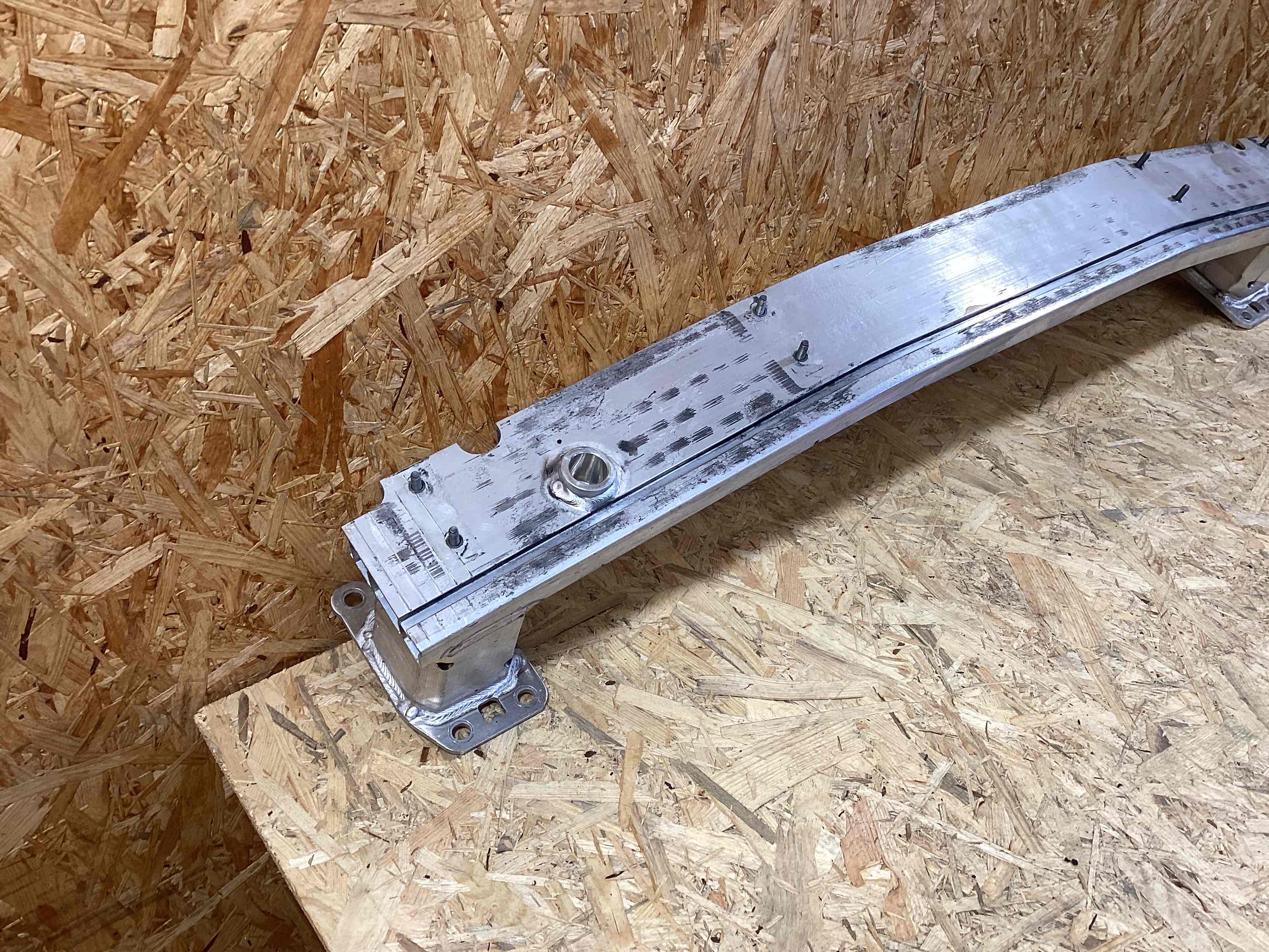 Усилитель бампера заднего Porsche 911 090426-115