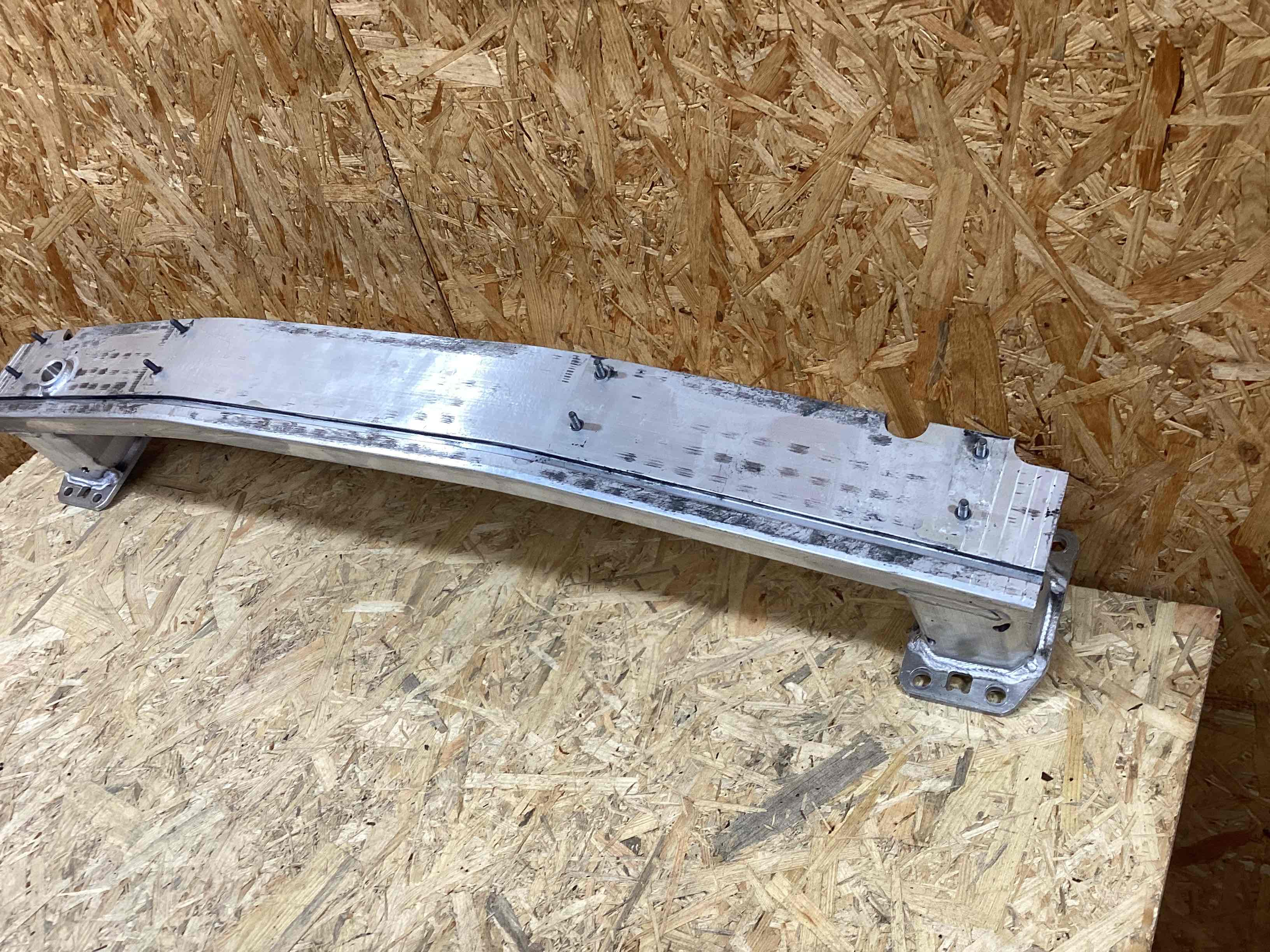 Усилитель бампера заднего Porsche 911 090426-115