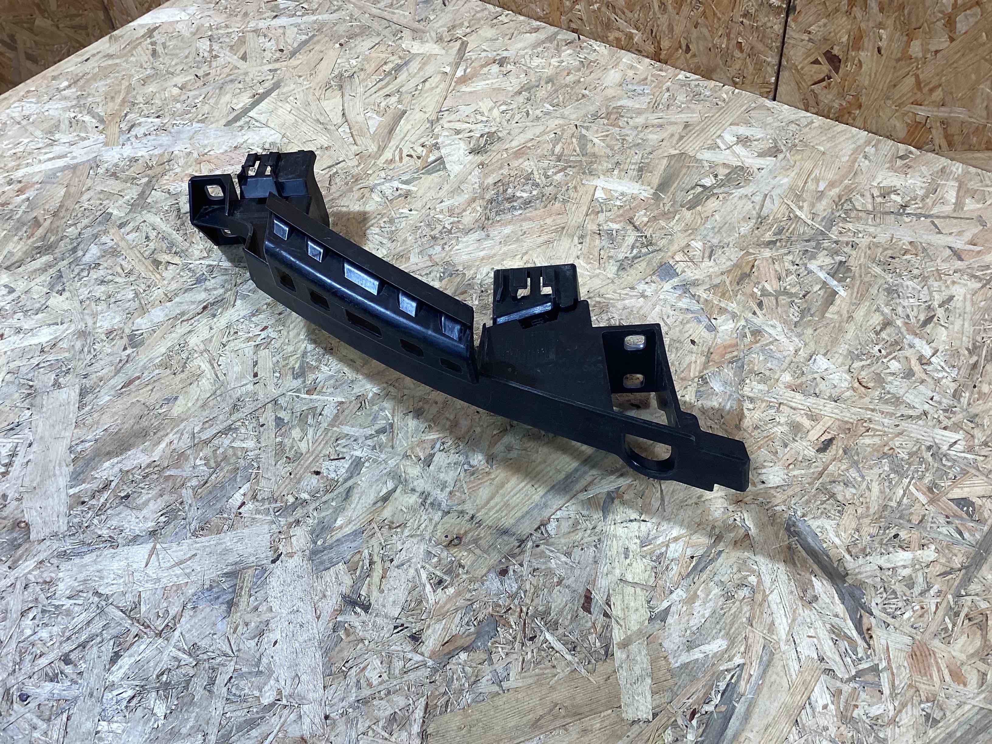 Крепление фары Porsche Cayenne 090426-118