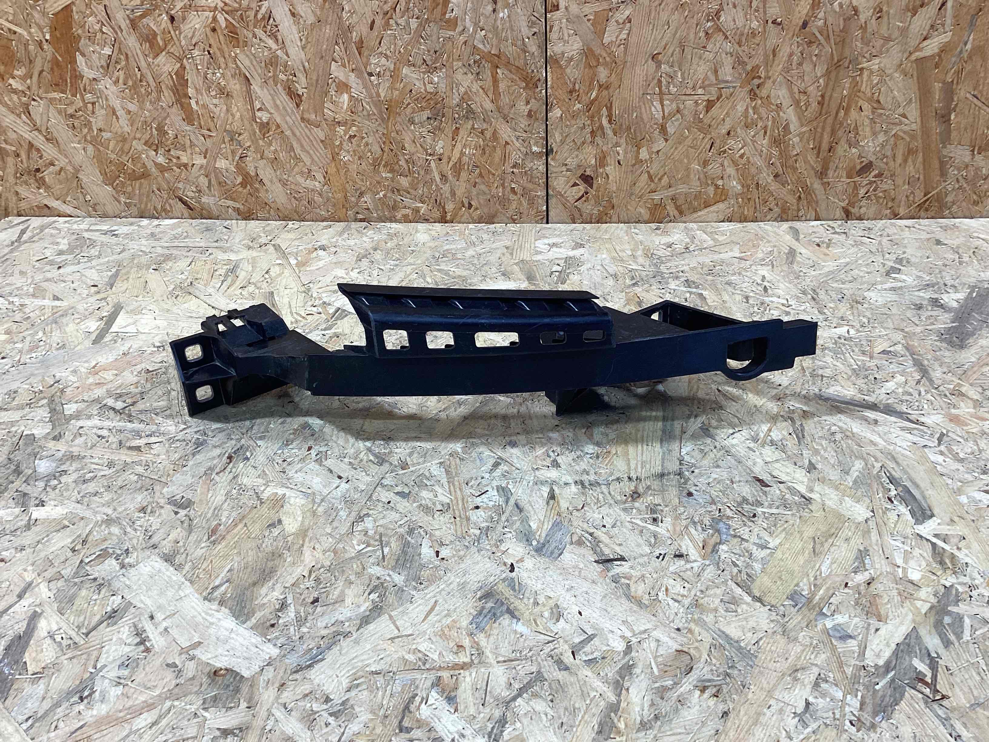 Крепление фары Porsche Cayenne 090426-118