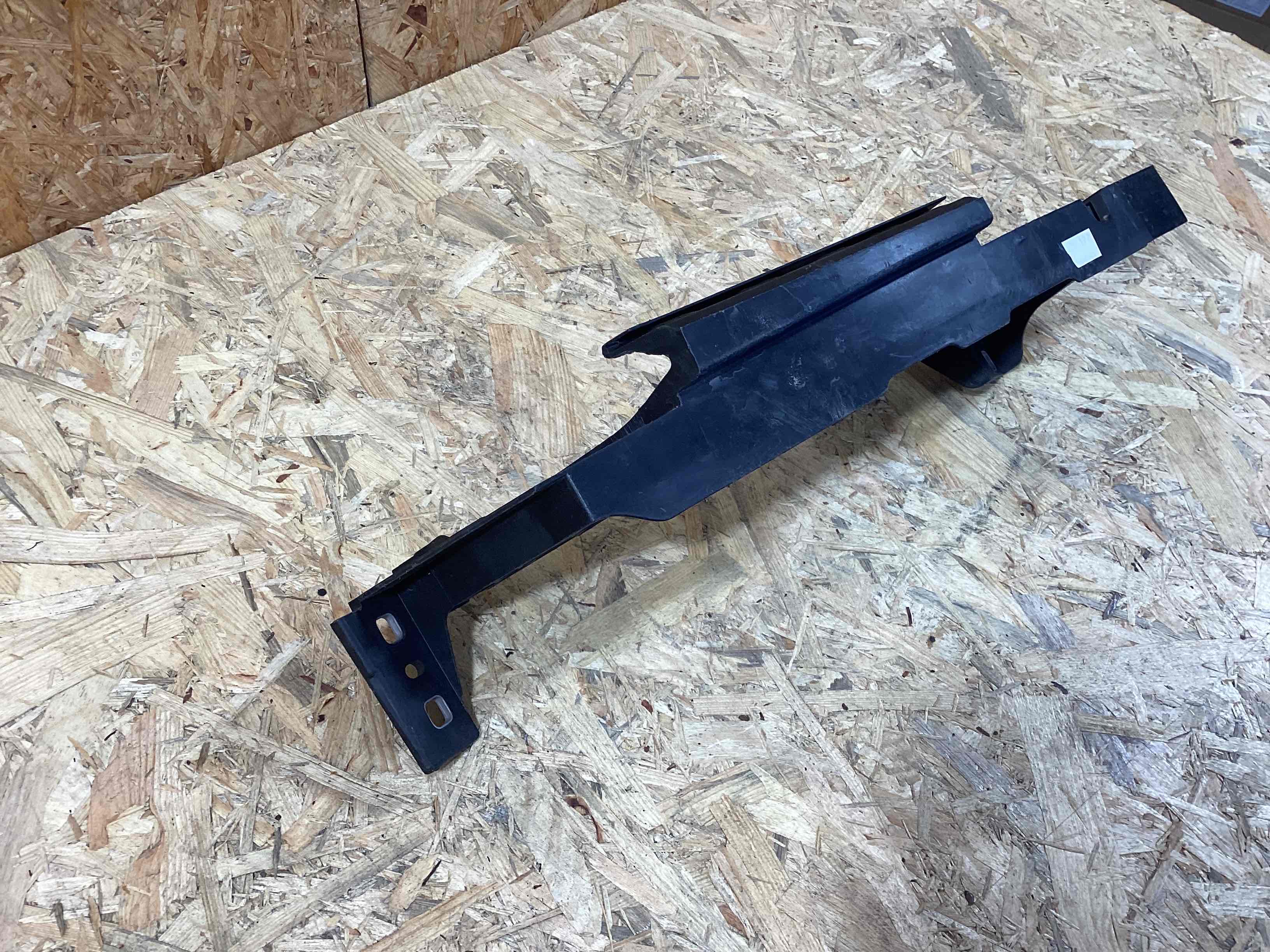 Крепление фары Porsche Cayenne 090426-119