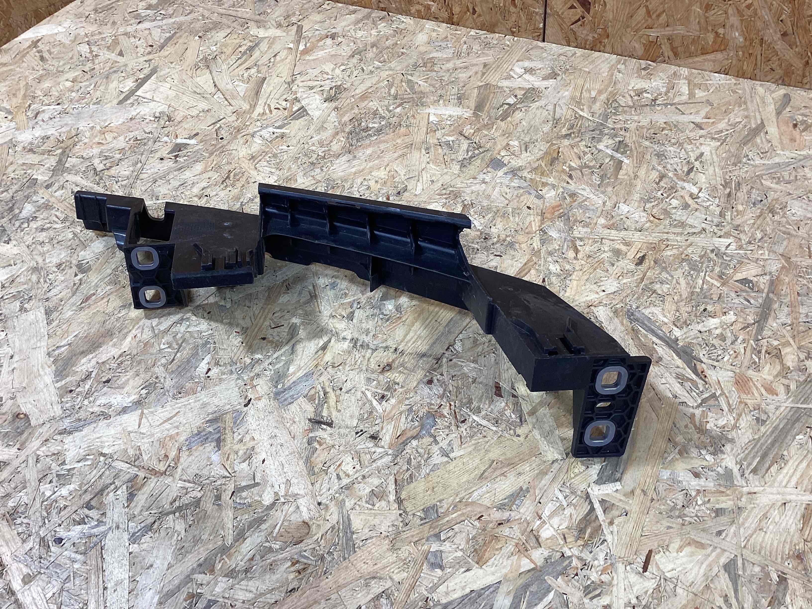 Крепление фары Porsche Cayenne 090426-119