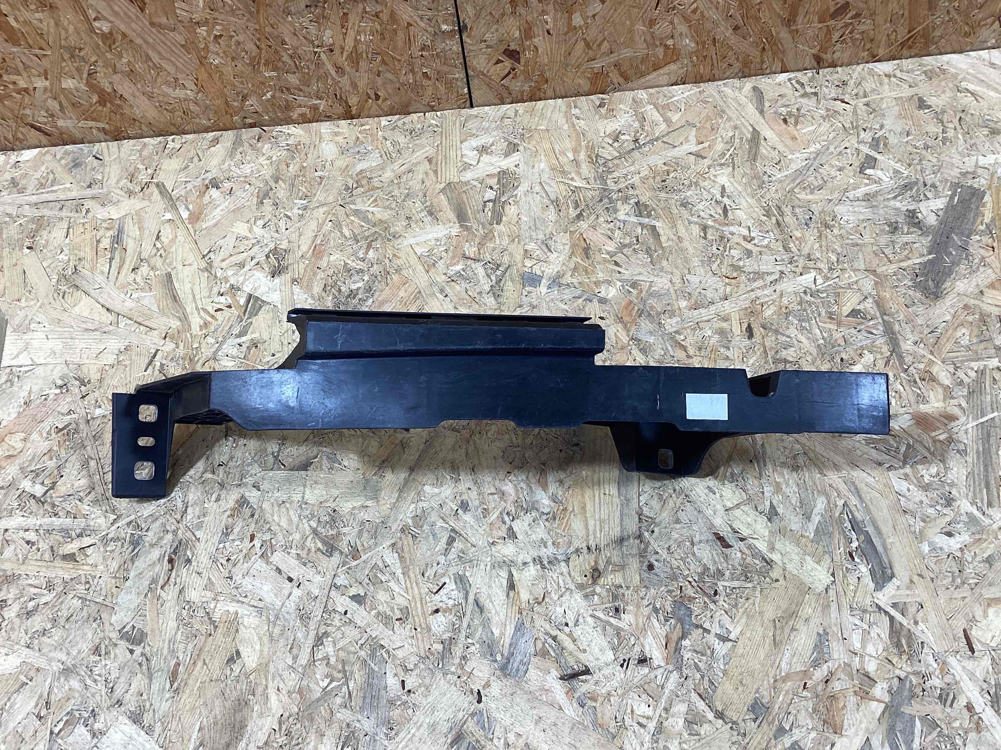 Крепление фары Porsche Cayenne 090426-119