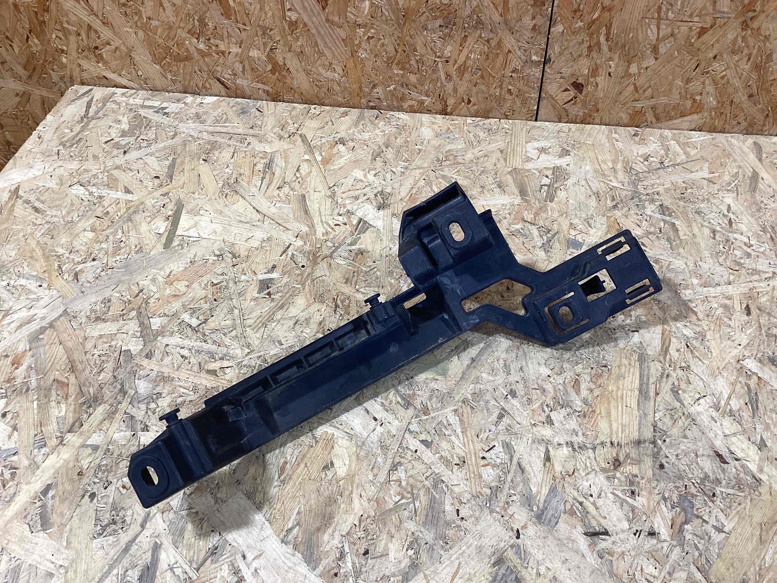 Крепление, кронштейн Porsche Boxster 718 090426-121