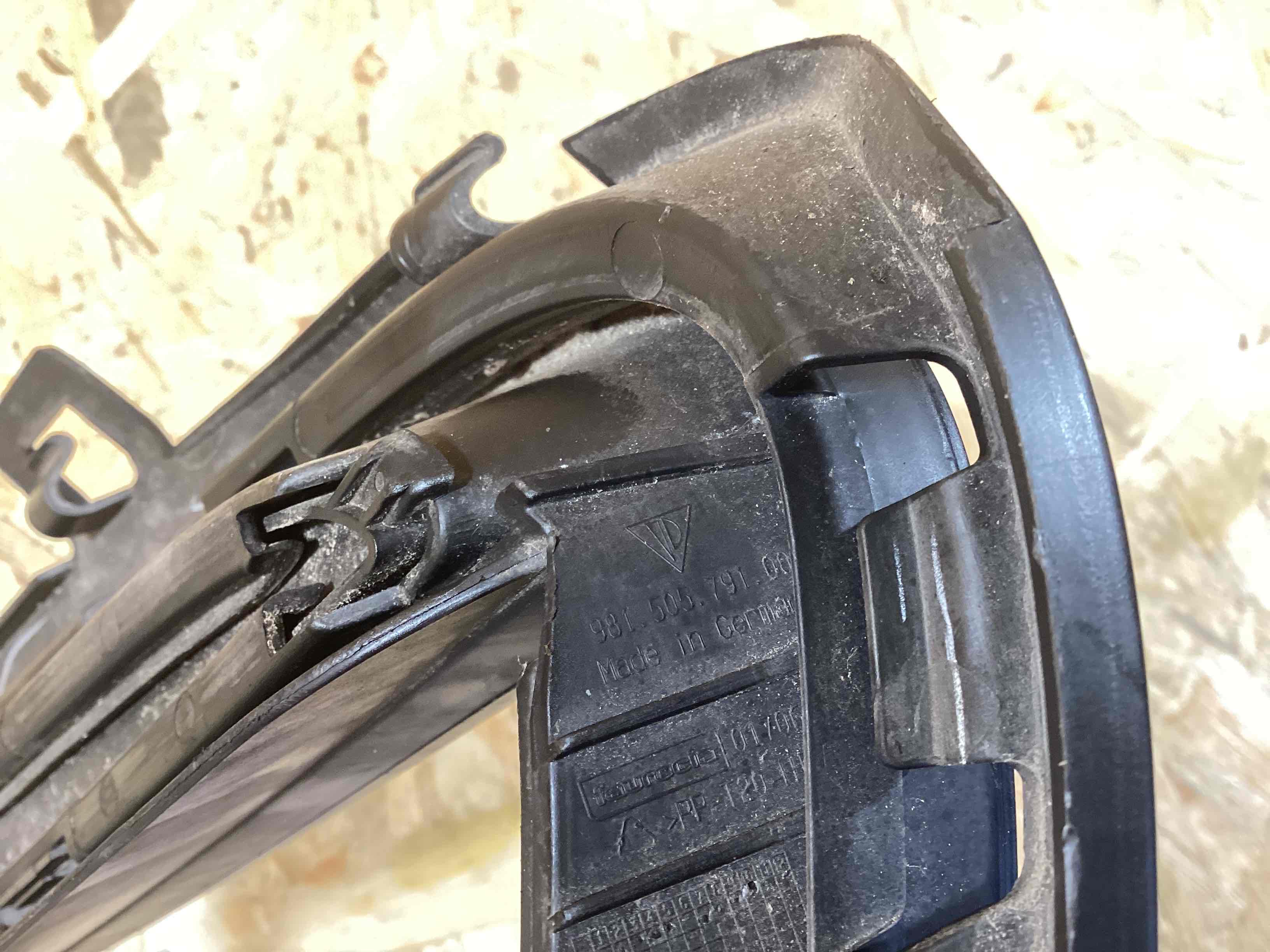 Заглушка, вставка (решетка) в бампер Porsche Cayman 090526-152