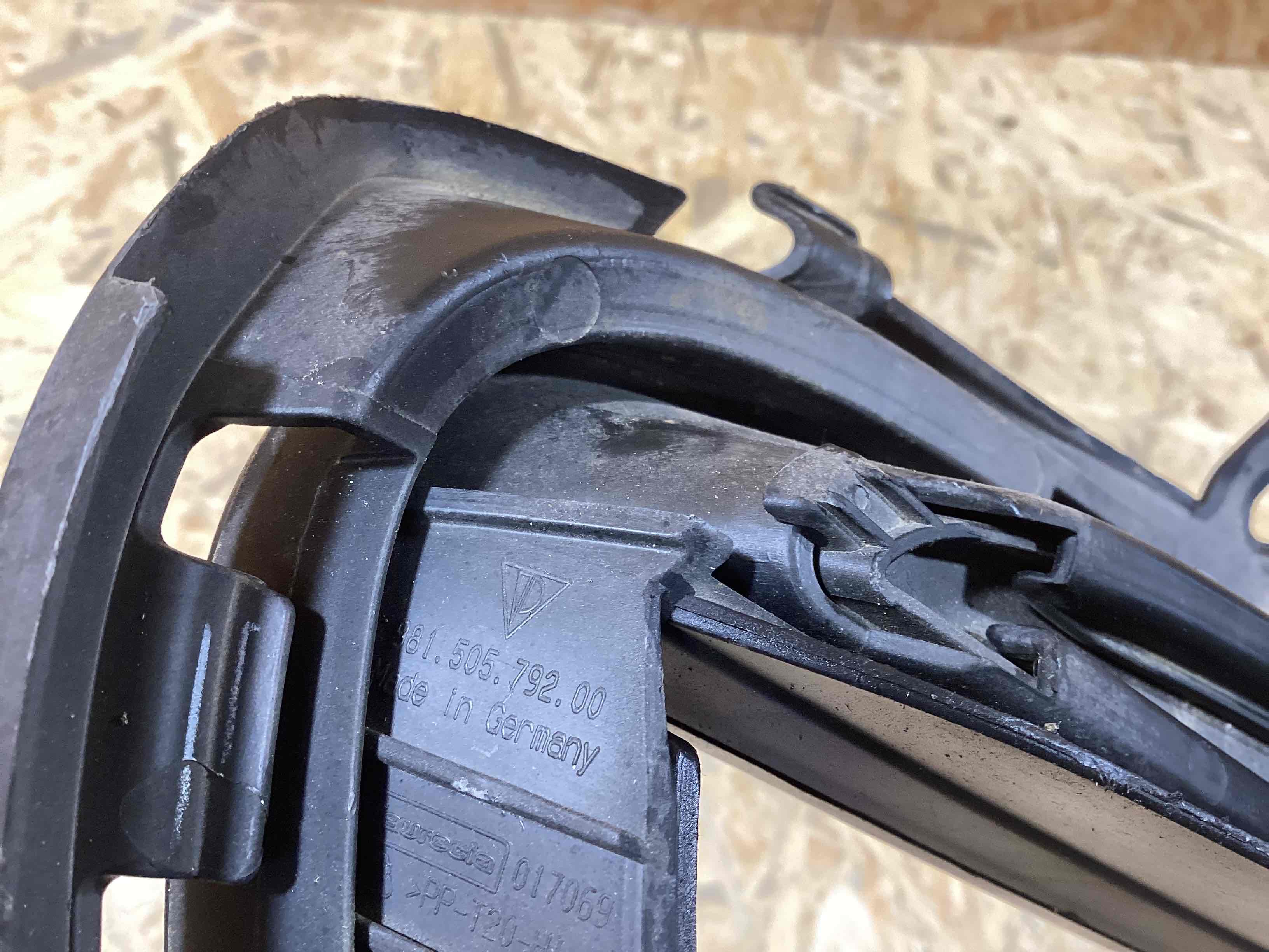 Заглушка, вставка (решетка) в бампер Porsche Cayman 090526-157