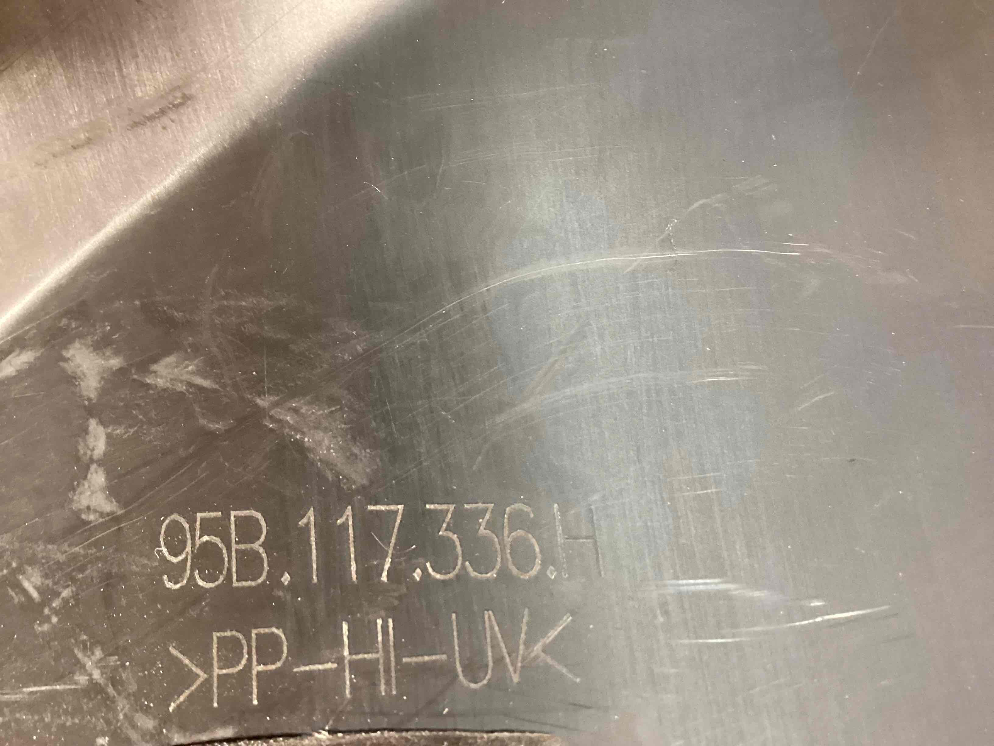 Воздуховод Porsche Macan 091024-105