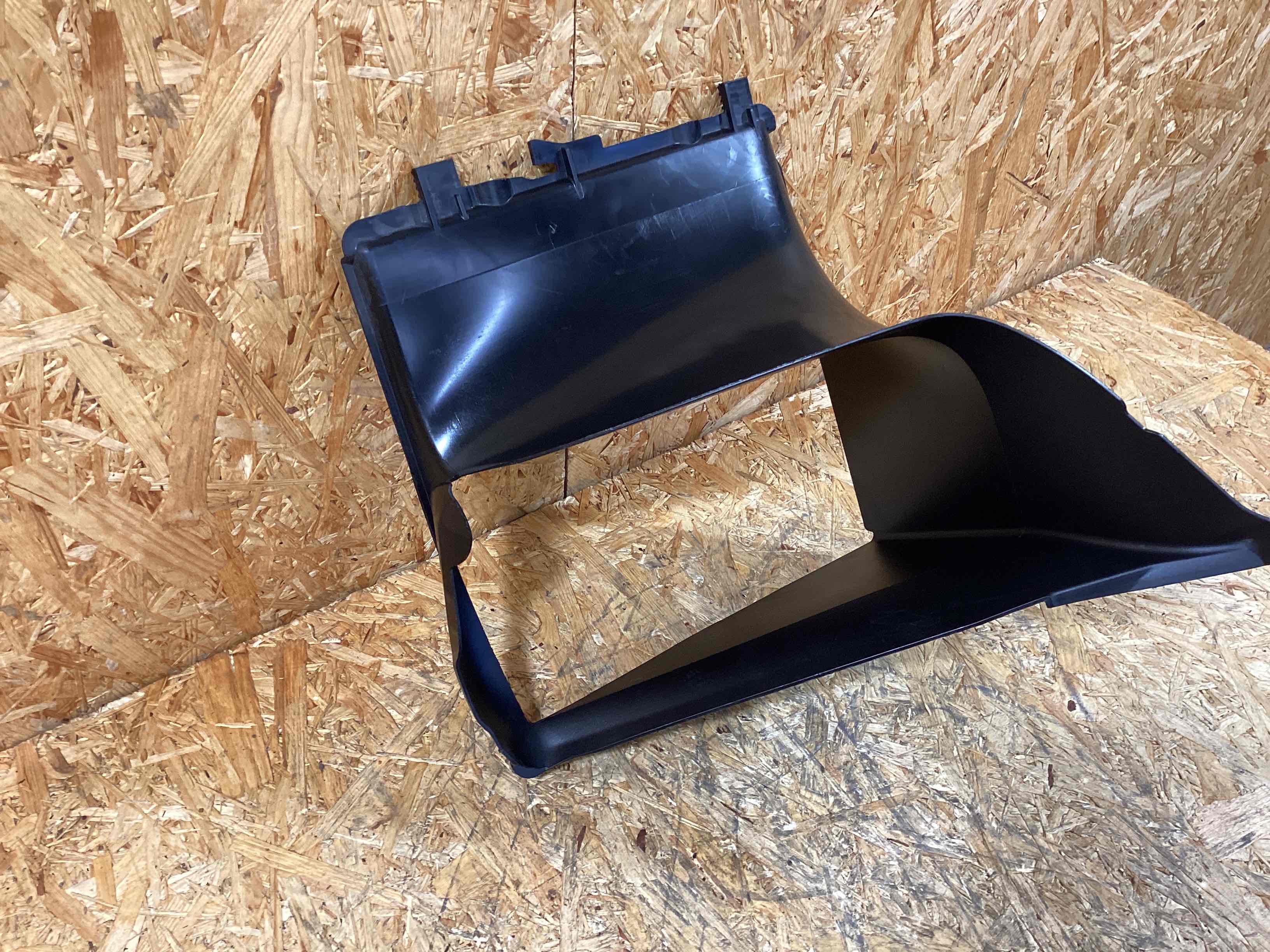 Воздуховод Porsche Macan 091025-103