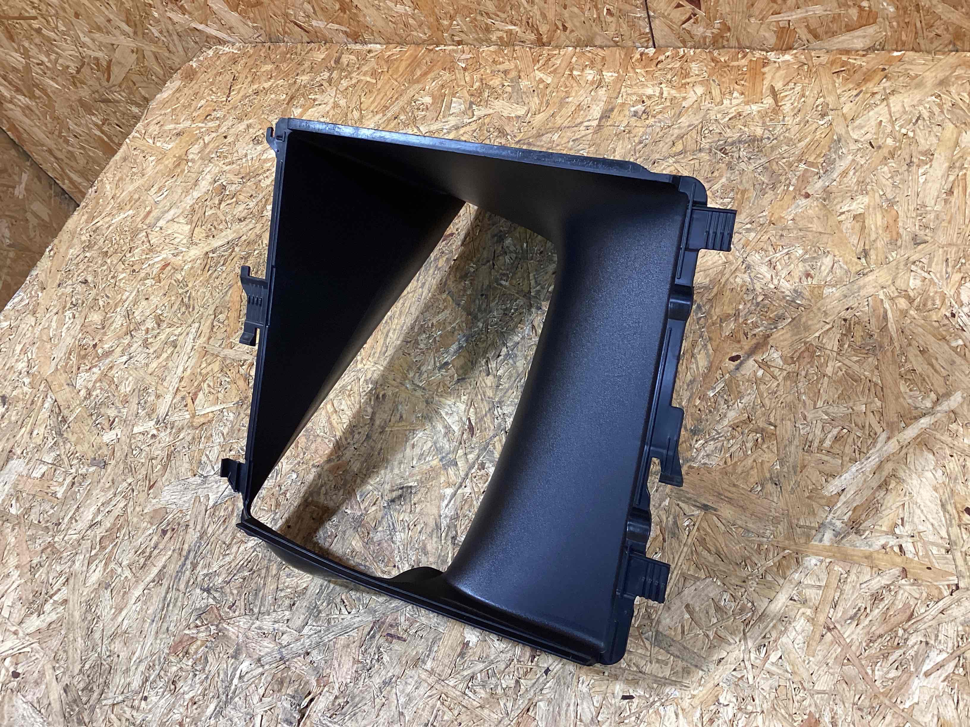 Воздуховод Porsche Macan 091025-103