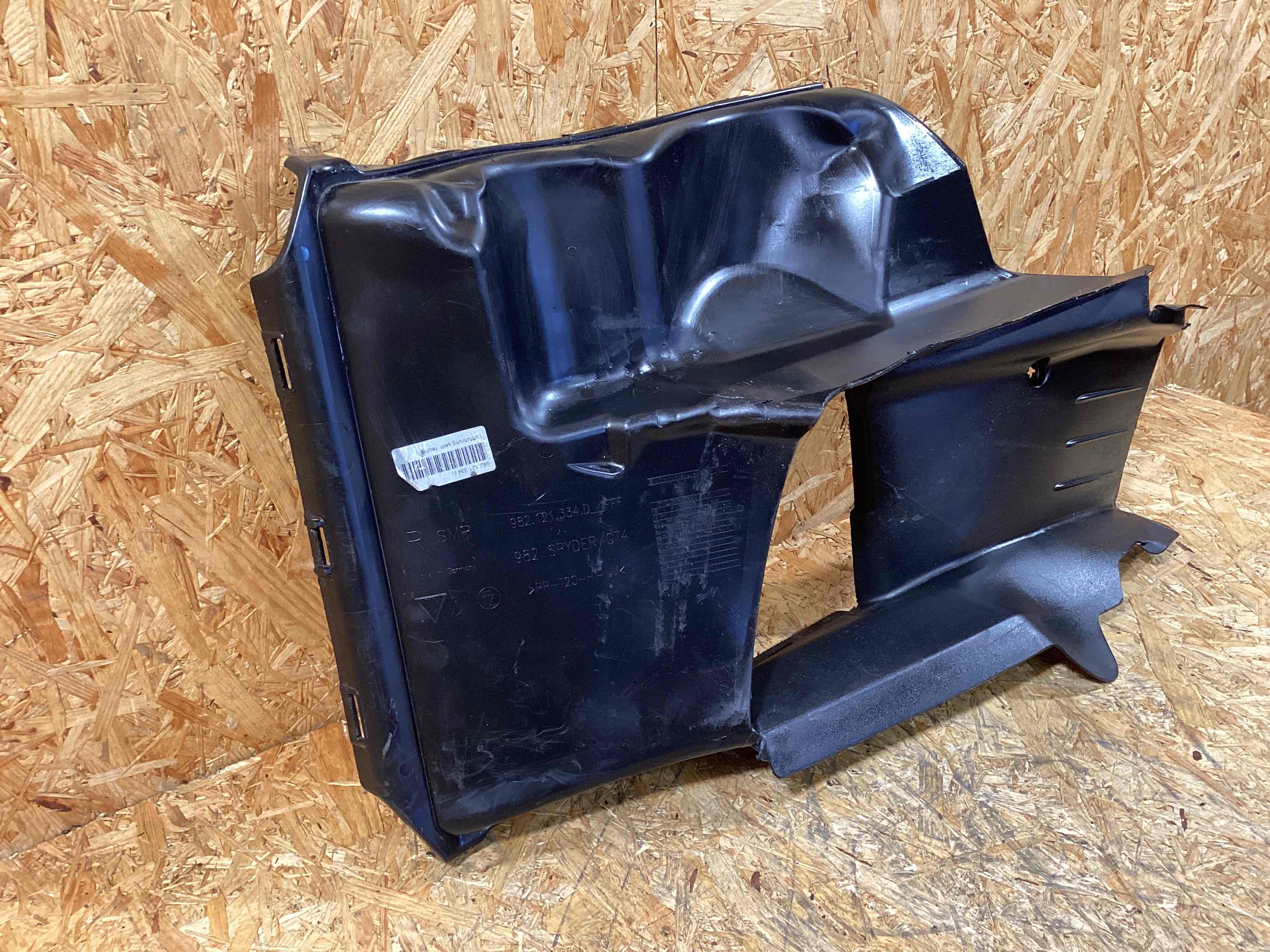 Воздуховод Porsche 911 091025-106