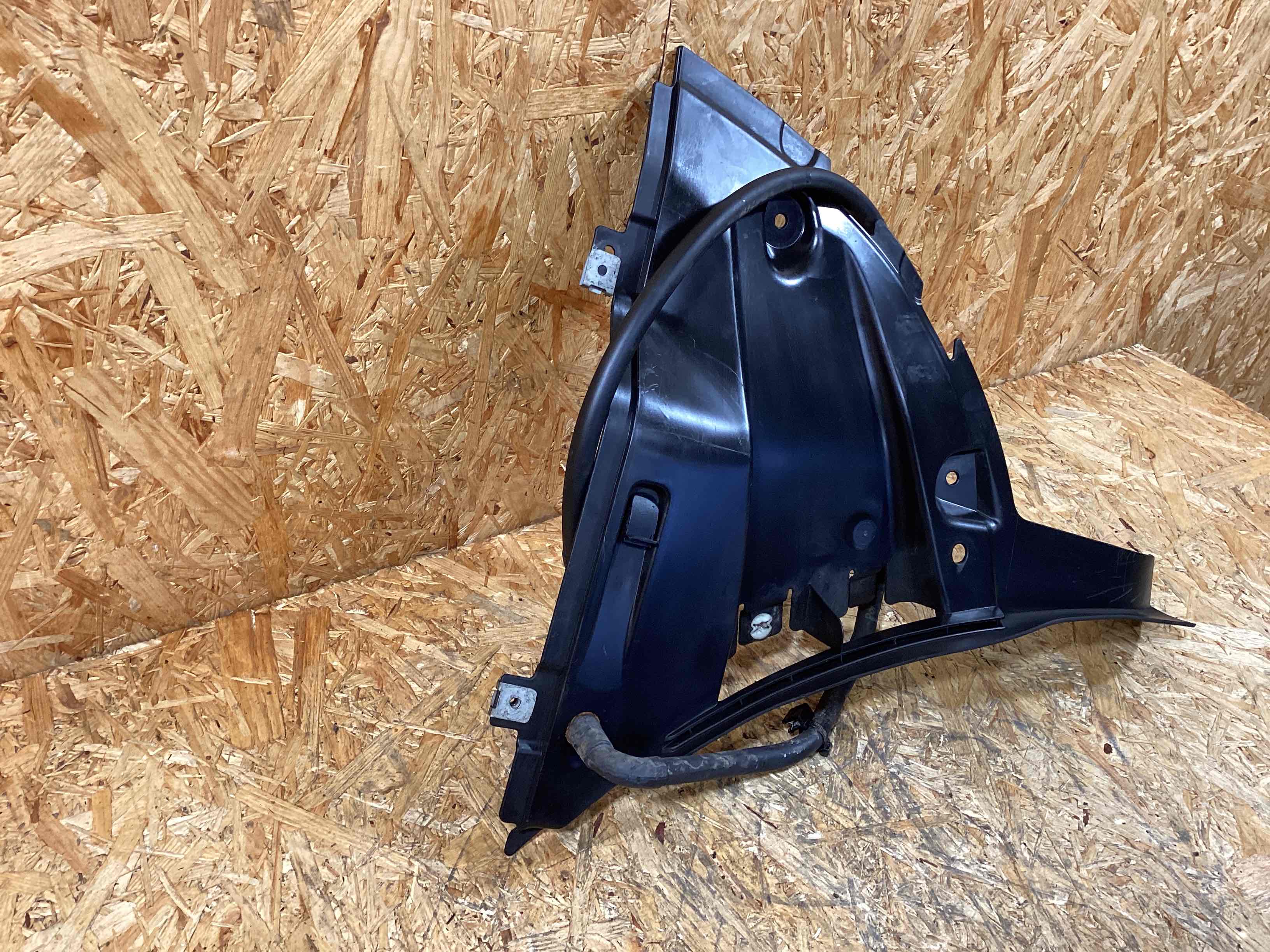 Защита арок передняя левая (подкрылок) Porsche Macan 091025-111