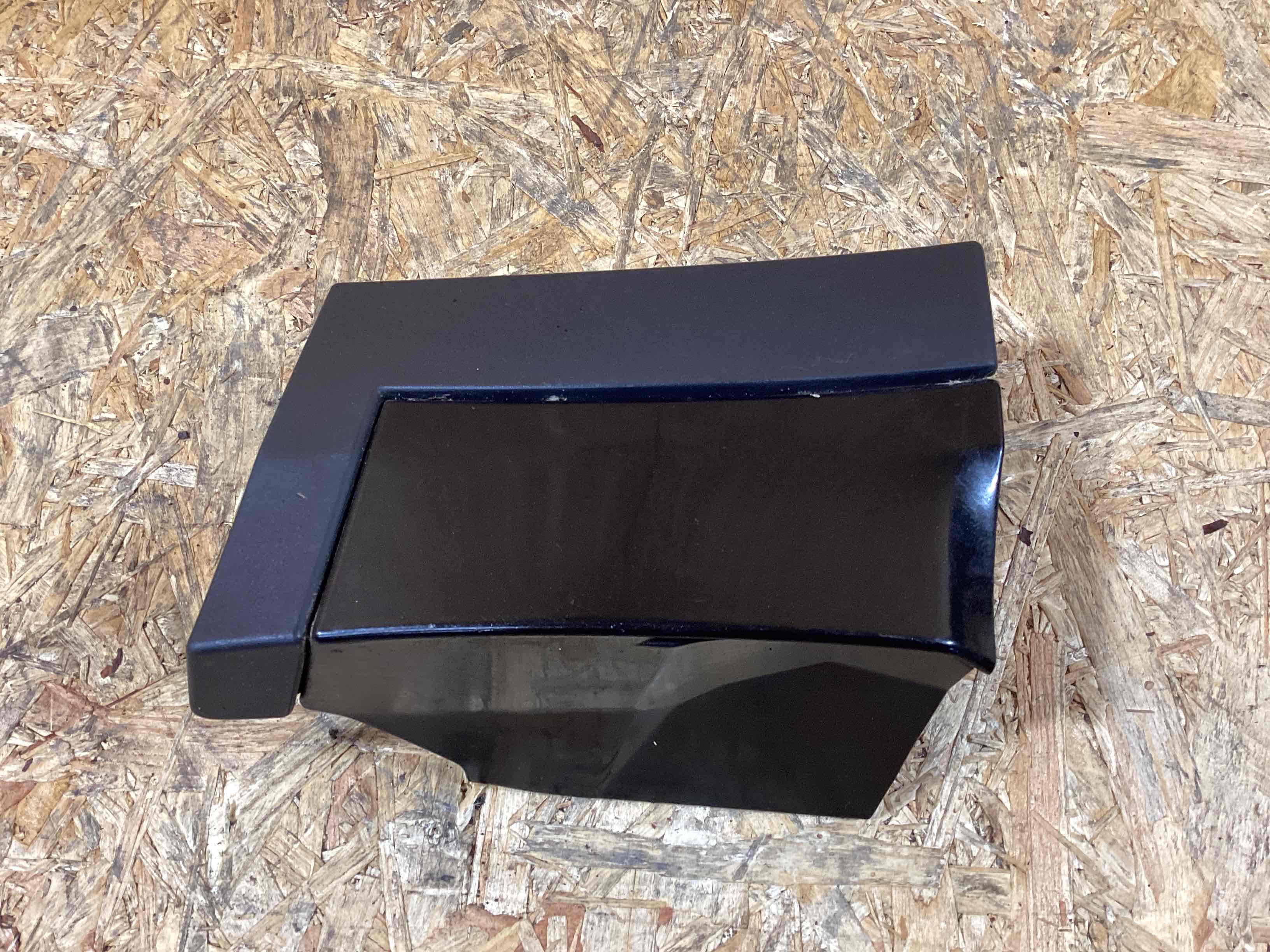 Молдинг крыла, решетки и жабры крыла Land Rover Range Rover Evoque L538 091025-113